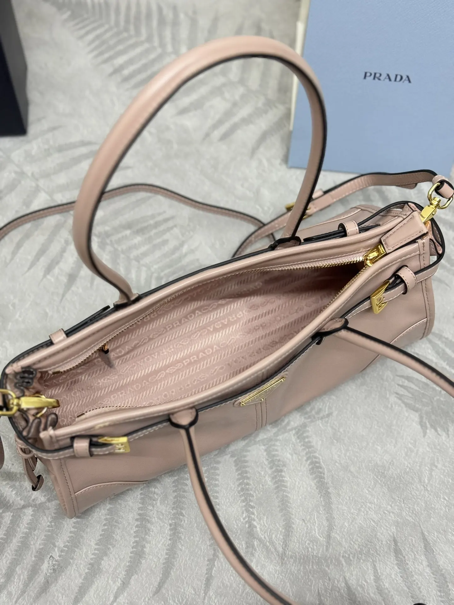 Soft Lux Leather Top-Handle Bag D105011352 — view 7
