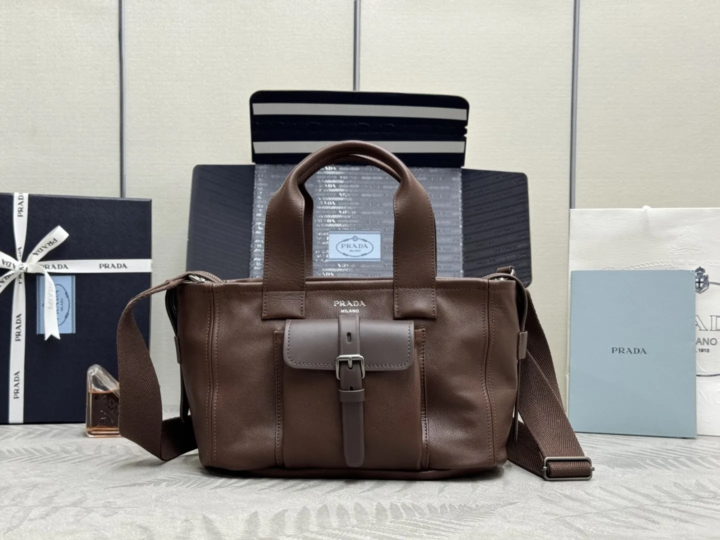 Prada Route Leather Tote Bag D109011362