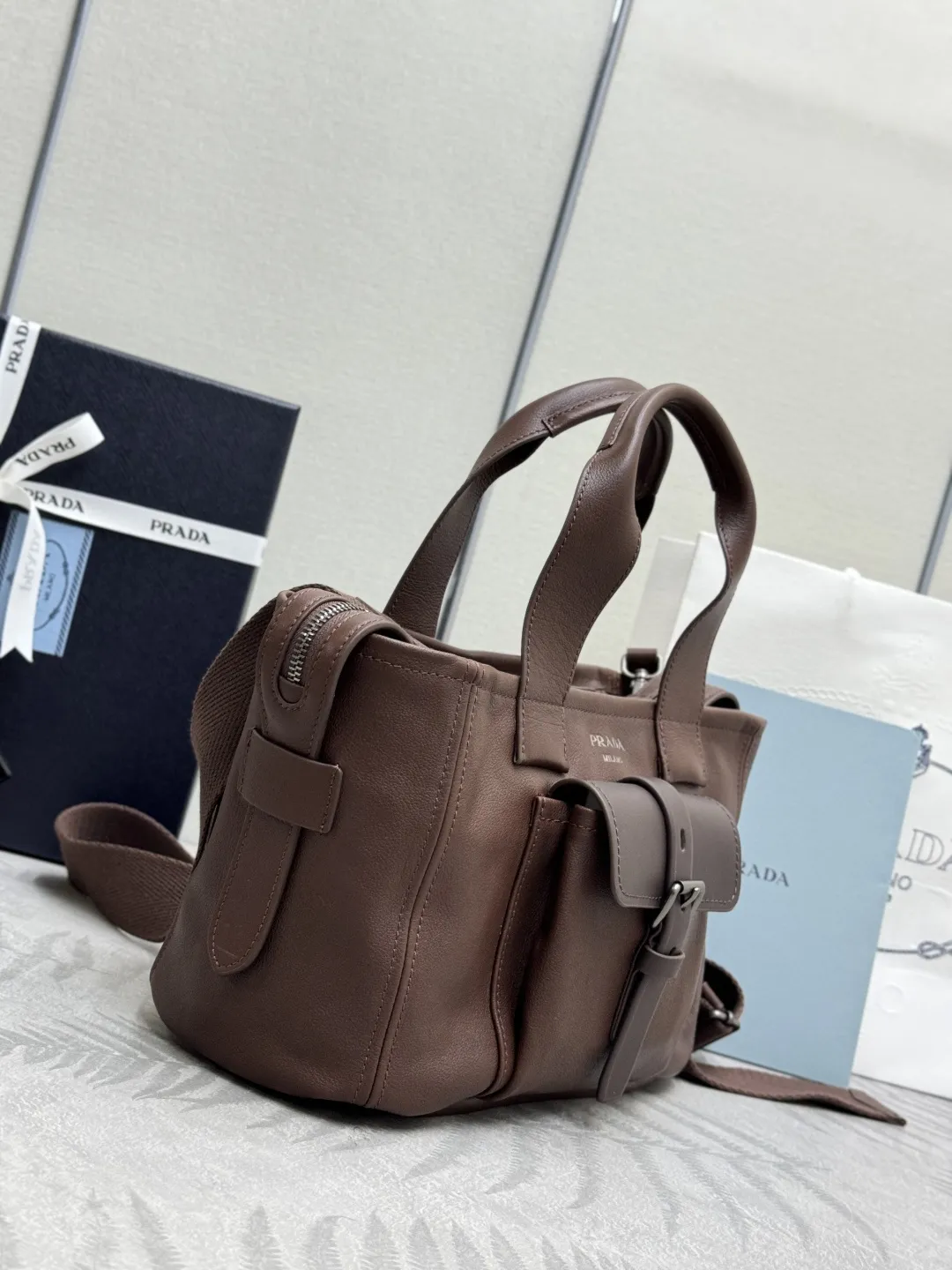 Prada Route Leather Tote Bag D109011362 — view 4