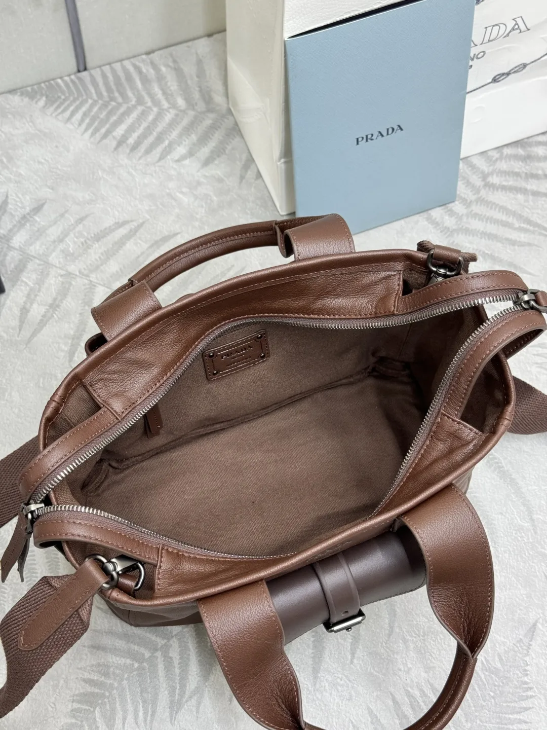 Prada Route Leather Tote Bag D109011362 — view 8