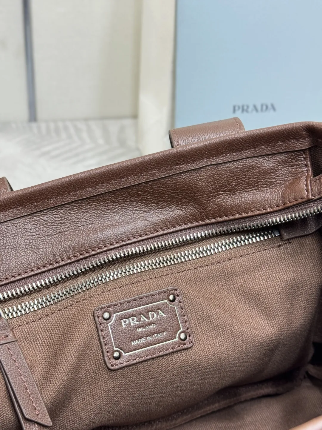Prada Route Leather Tote Bag D109011362 — view 9