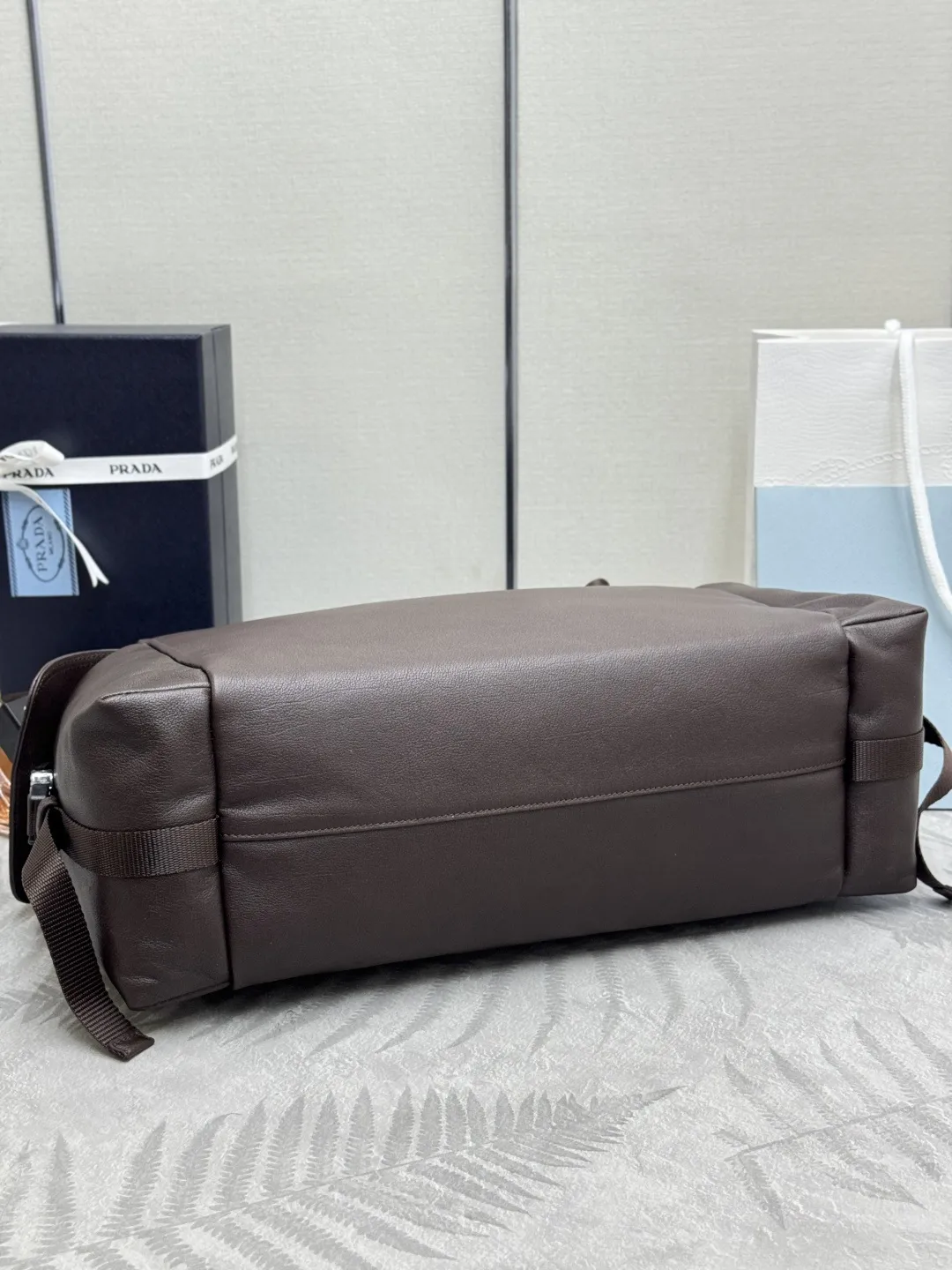 Explore Hobo Bag in Calf Leather D116011365 — view 6