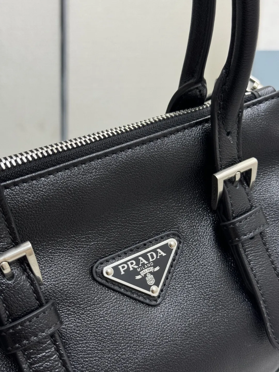Small Vintage Leather Tote Bag 1BA499 D101011371 — view 7