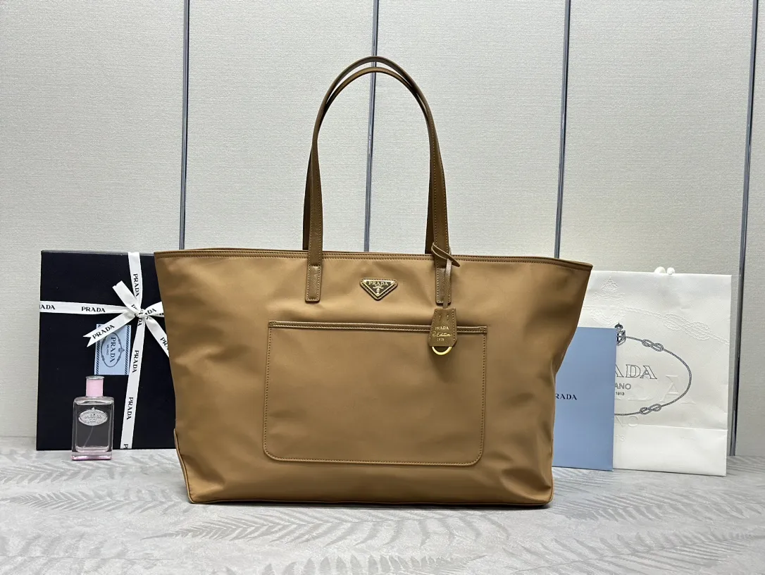 Nylon Large Tote Bag 1BG527 D69011375