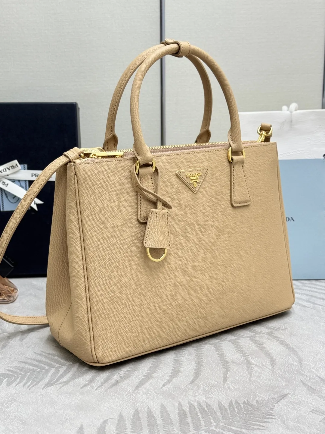 Saffiano Leather Double Handle Tote Bag D104011380 — view 5