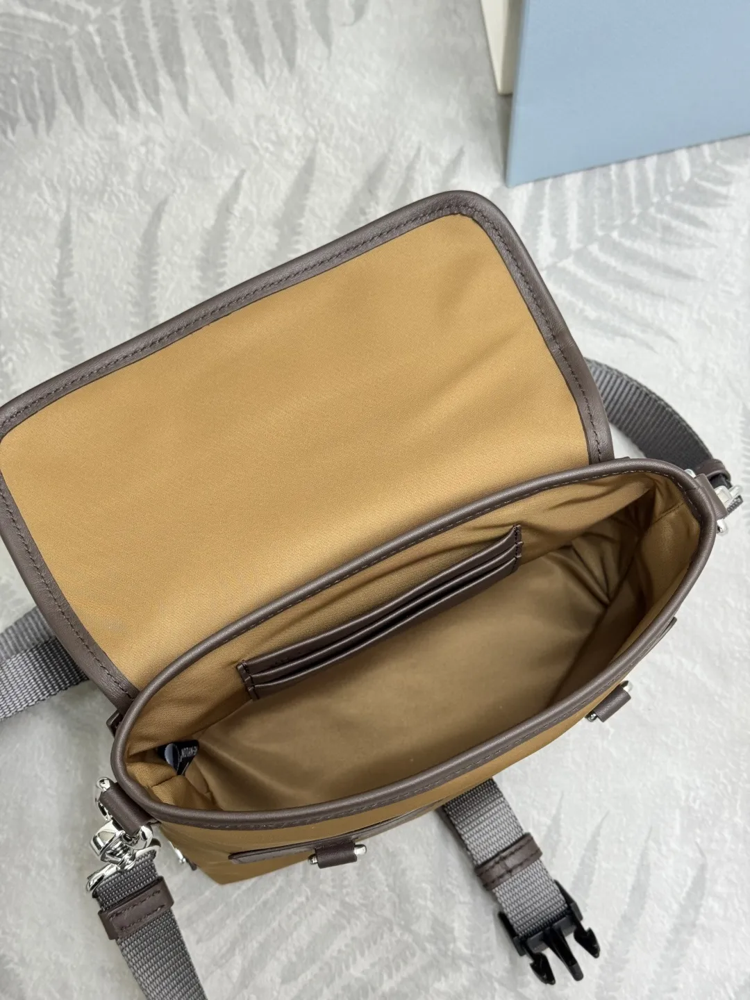 Re-Nylon Color-Block Crossbody Phone Bag D64011385 — view 8