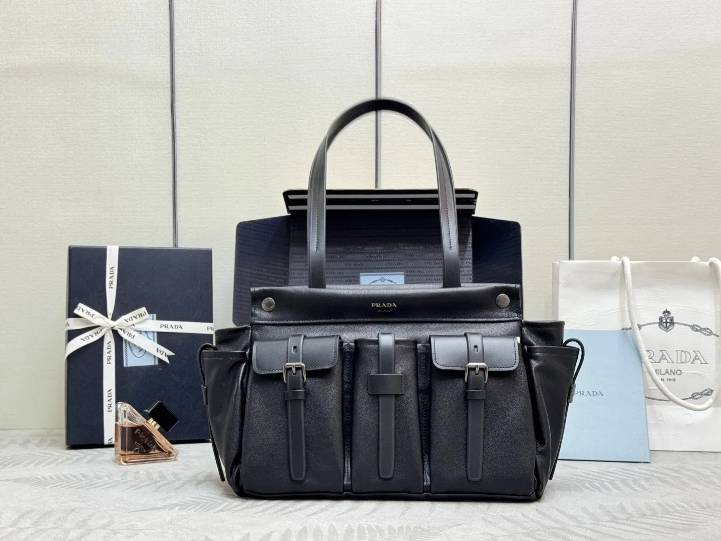 Prada Large 1BG644 Leather Tote Bag D131011386