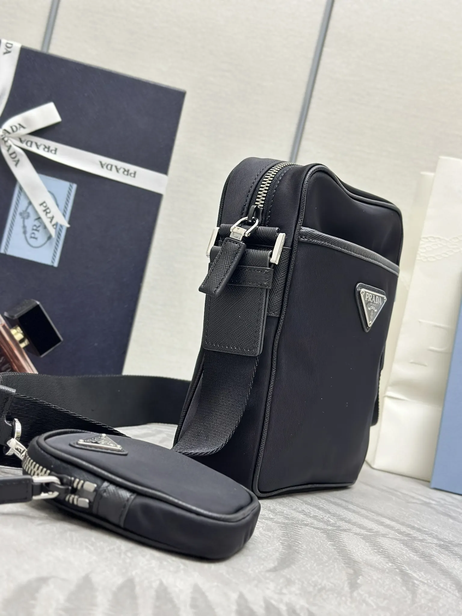 Nylon Re-Edition Three-in-One Crossbody Bag D65011393 — view 4
