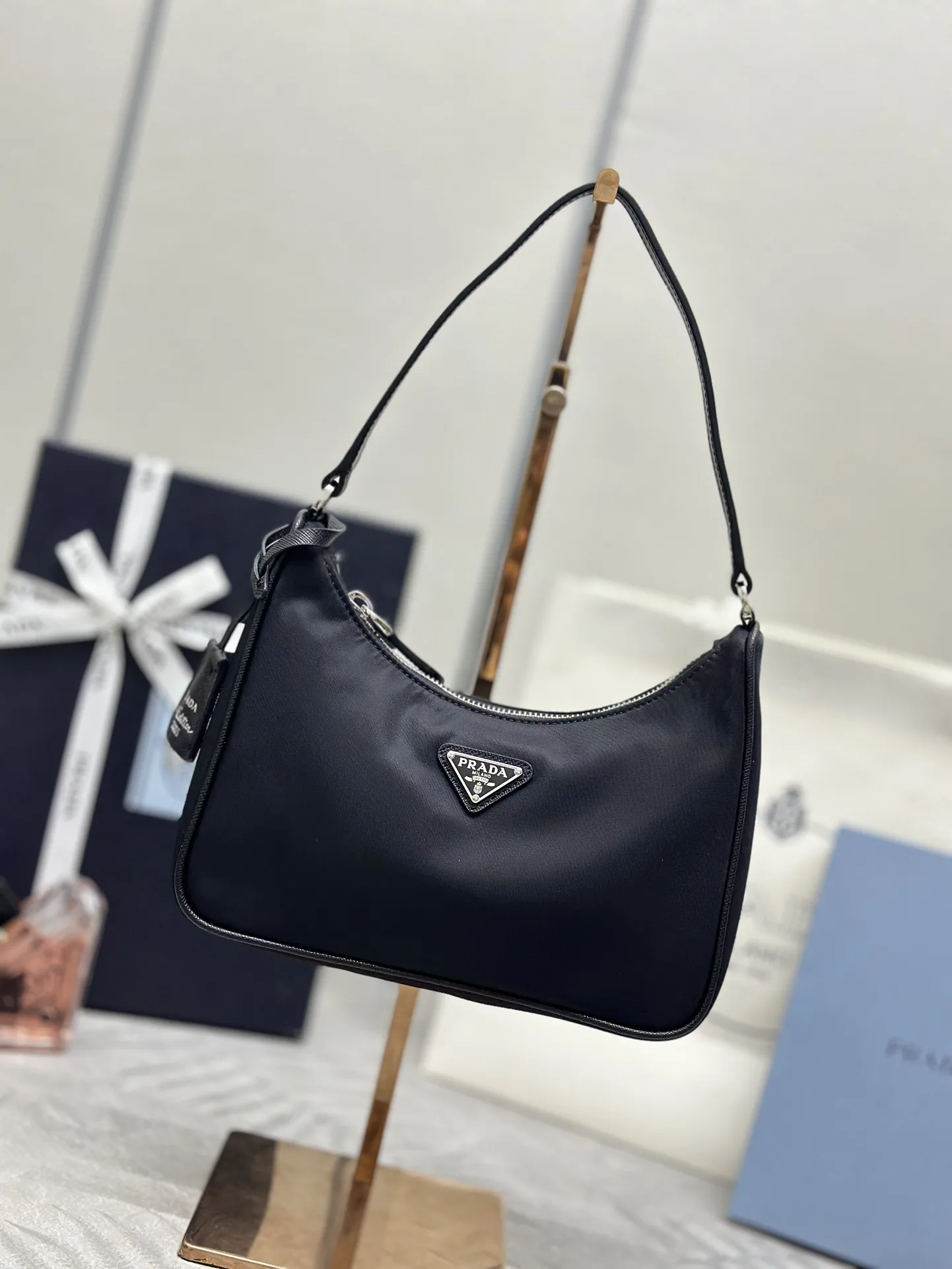 Prada Re-Edition 2005 Nylon Shoulder Bag D57011394