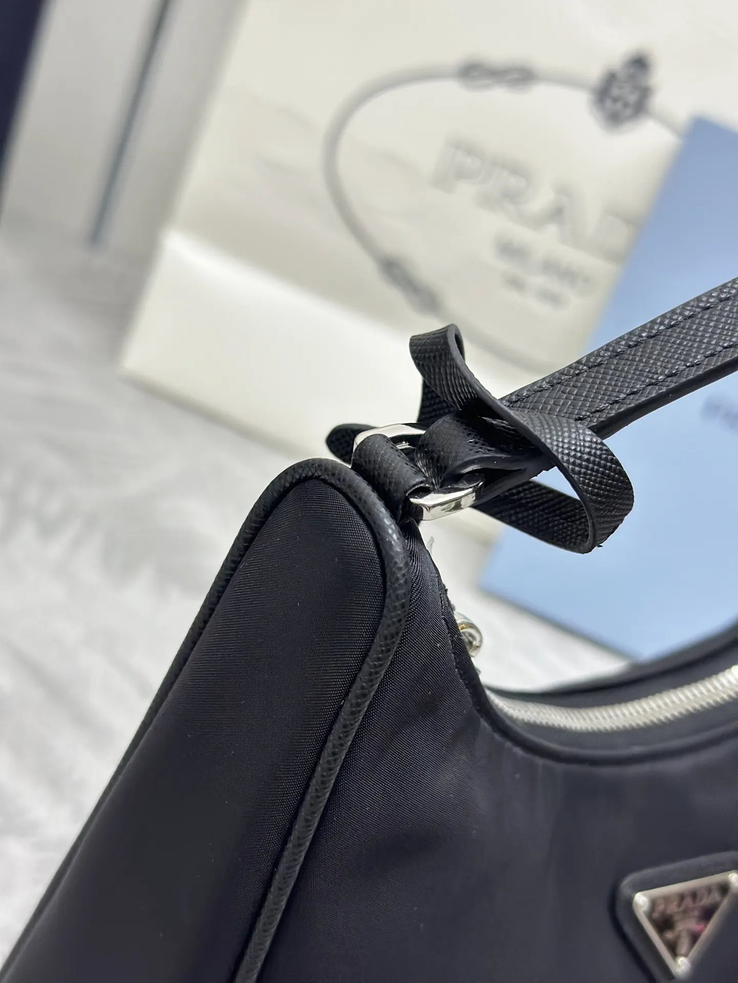 Prada Re-Edition 2005 Nylon Shoulder Bag D57011394 — view 5