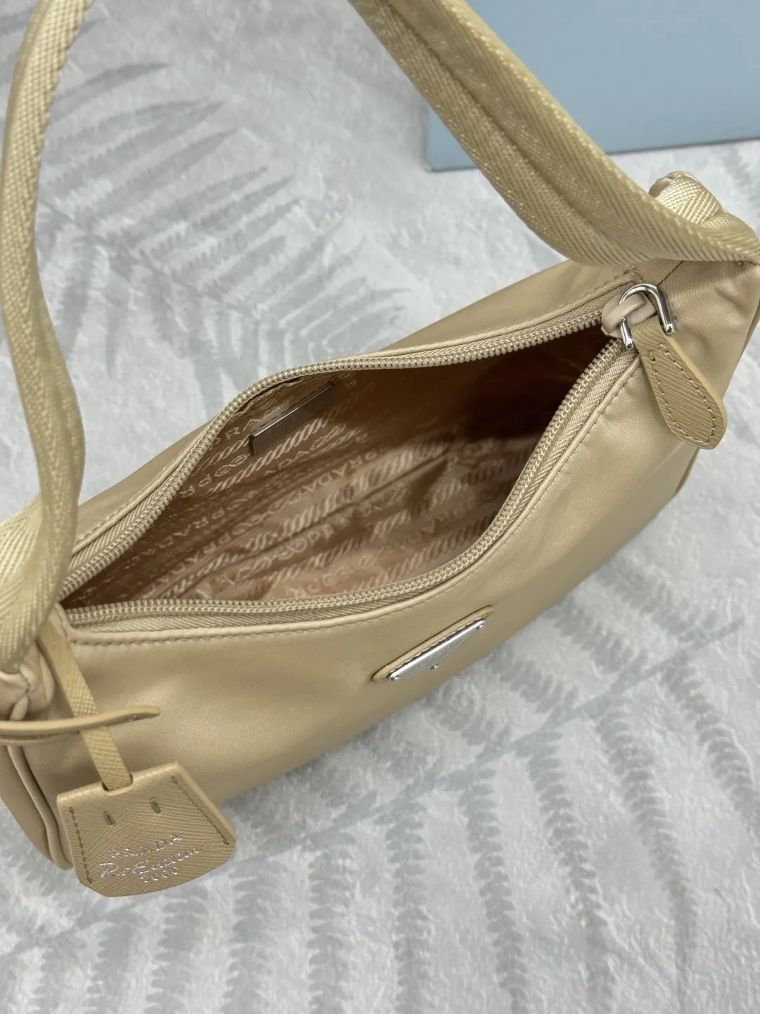 Re-Edition 2000 Nylon Shoulder Bag D54011395 — view 8
