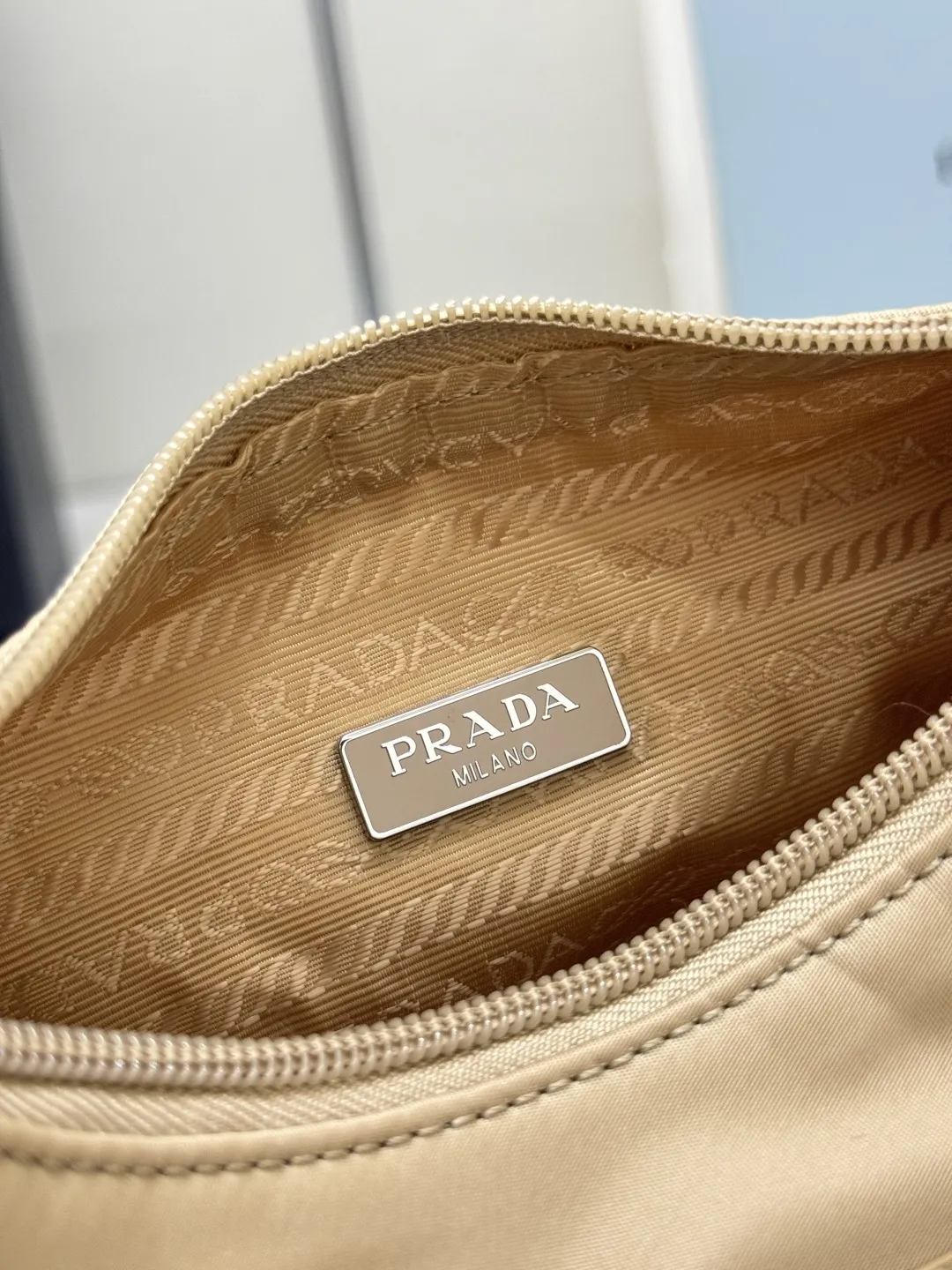 Re-Edition 2000 Nylon Shoulder Bag D54011395 — view 9