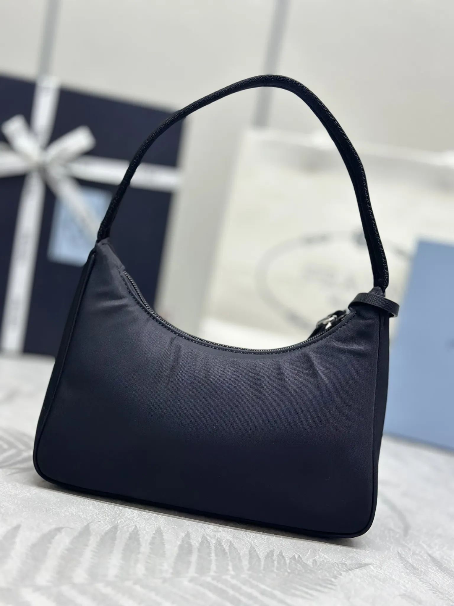 Prada Re-Edition 2000 Nylon Shoulder Bag D54011396 — view 2