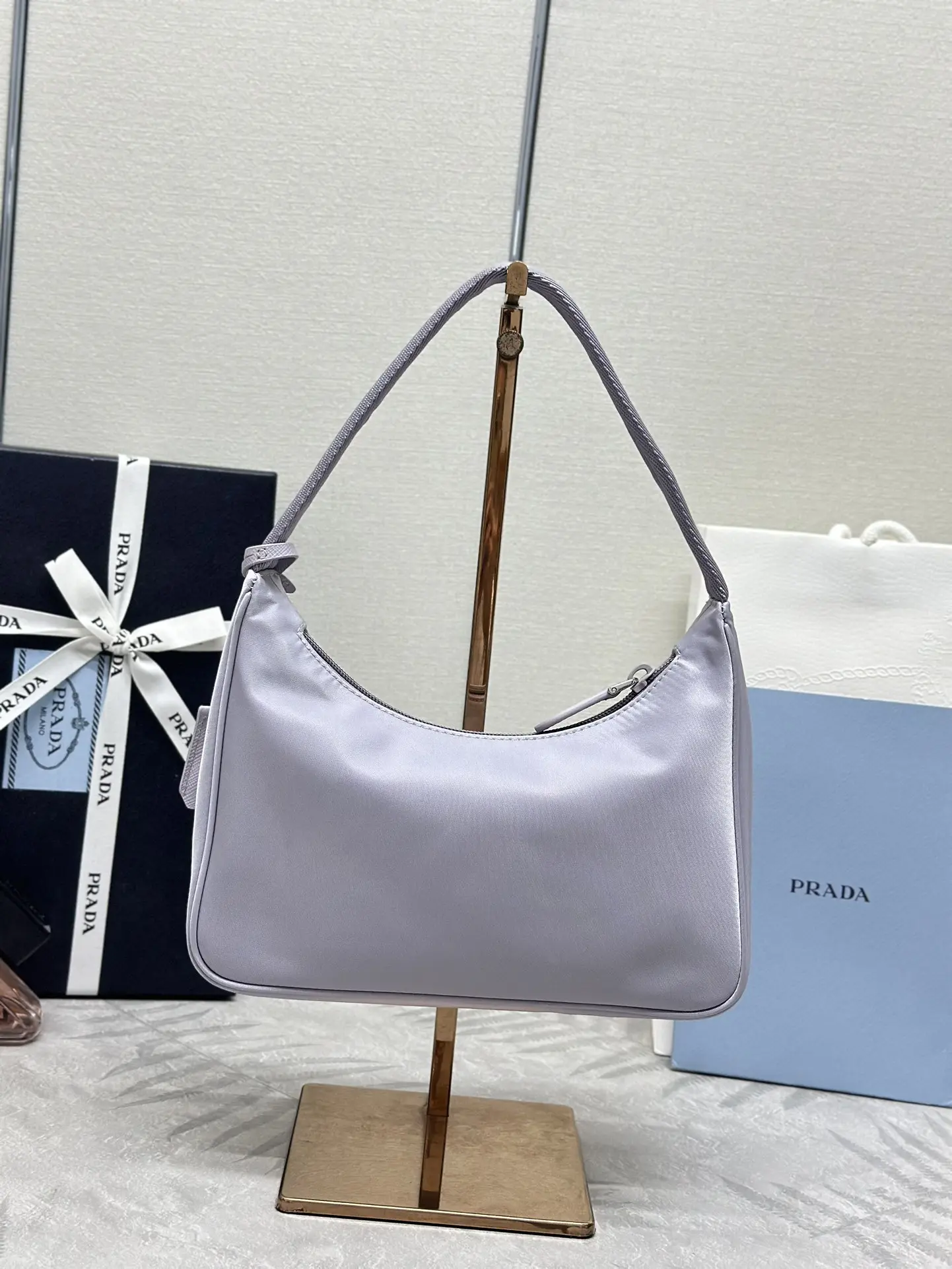 Prada Re-Edition 2000 Nylon Shoulder Bag D54011397 — view 2