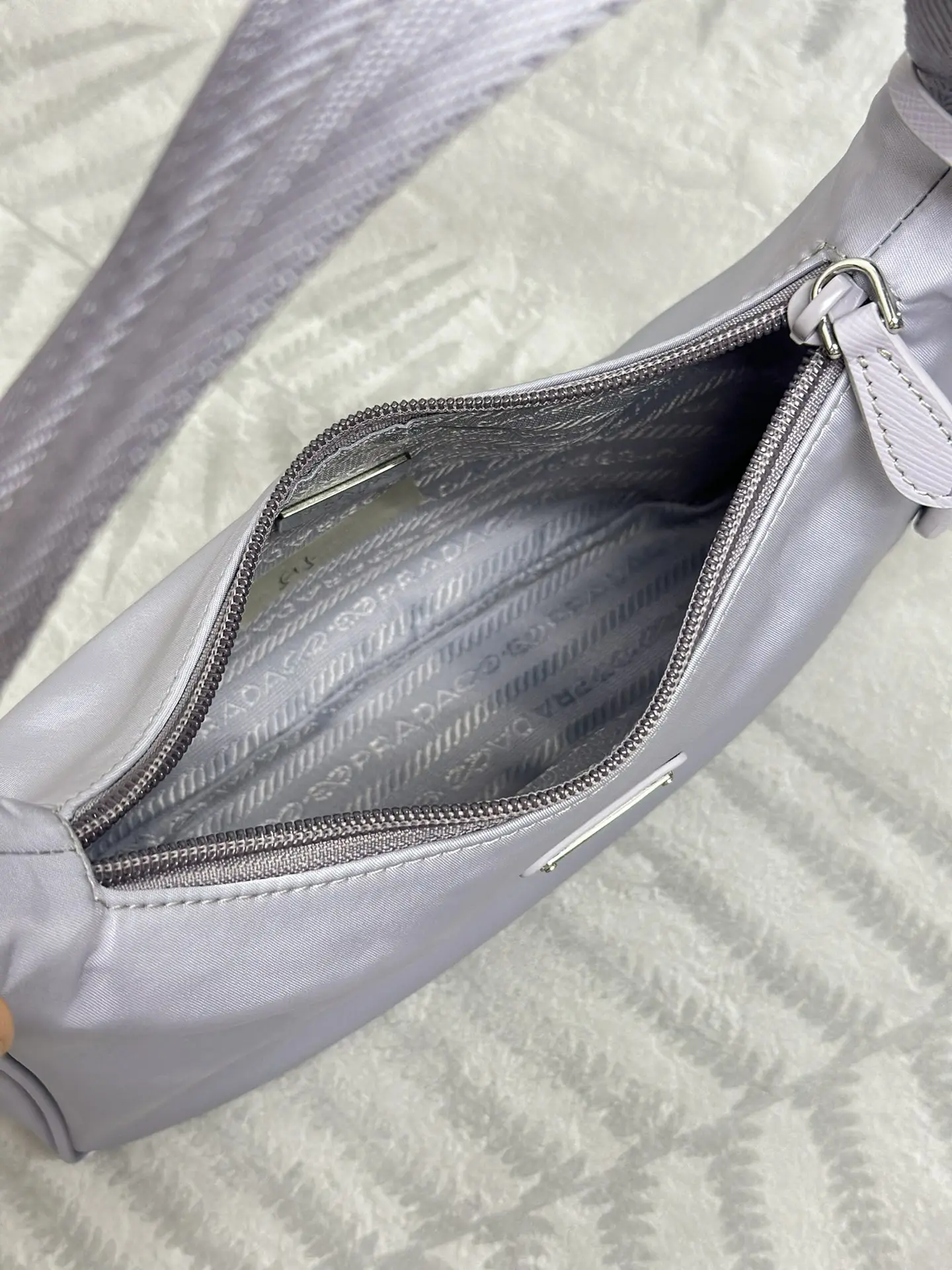 Prada Re-Edition 2000 Nylon Shoulder Bag D54011397 — view 8