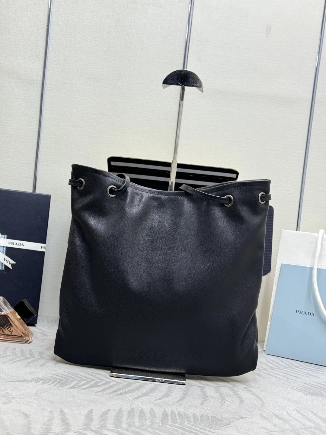 Leather Tote Bag with Drawstring Closure D104011399 — view 2