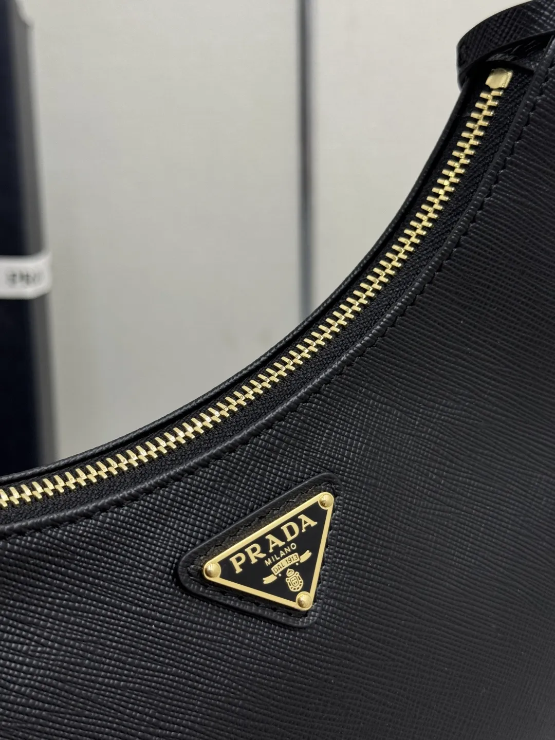 Prada Re-Edition 2005 Saffiano Shoulder Bag D77011401 — view 7