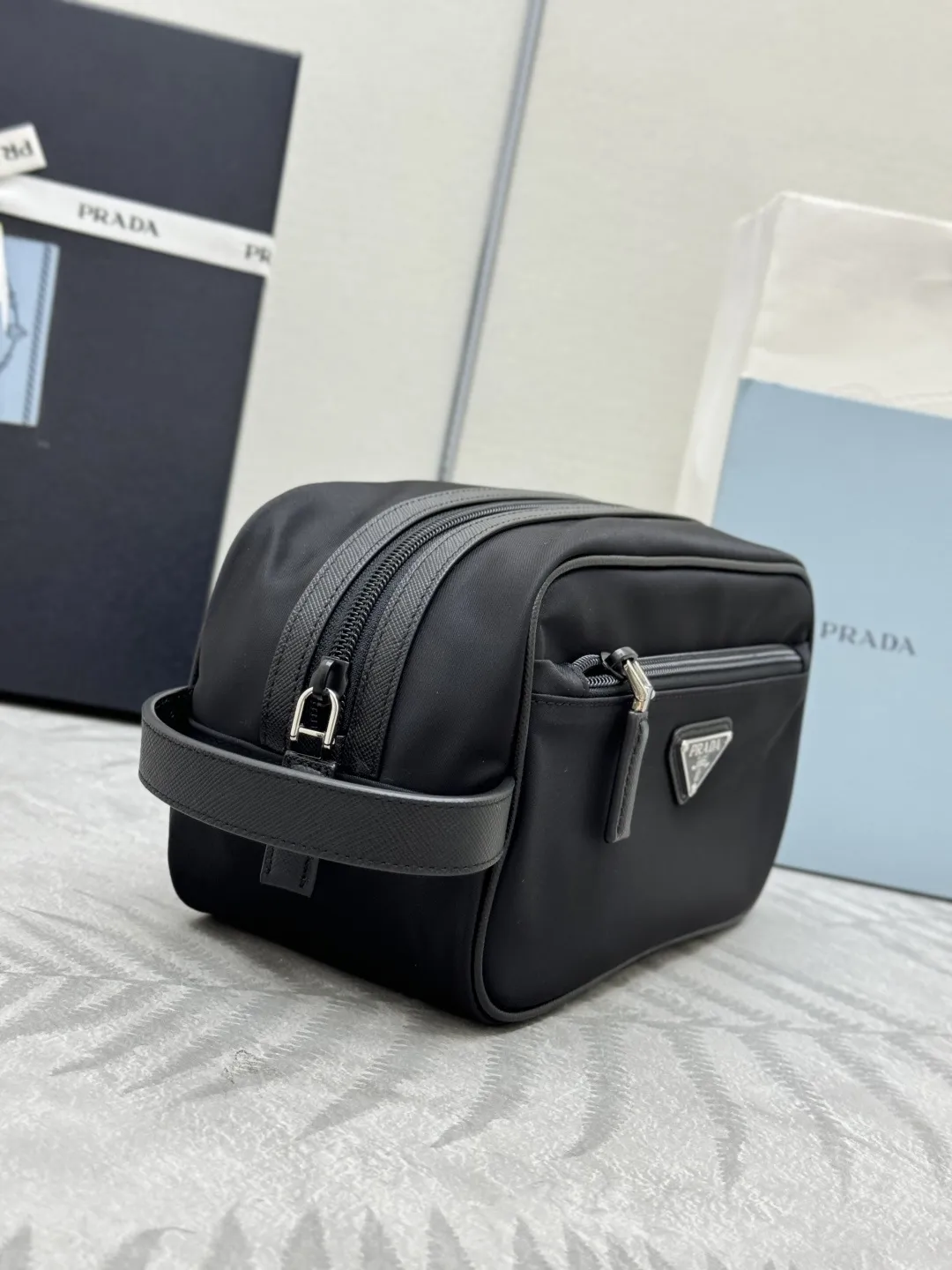 Re-Nylon Travel Pouch with Saffiano Handle D61011403 — view 4