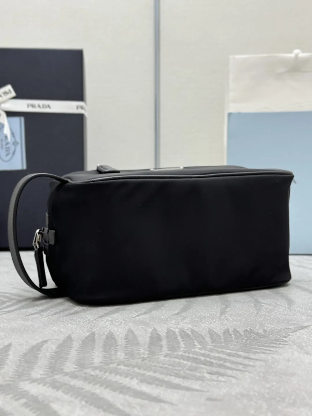 Re-Nylon Travel Pouch with Saffiano Handle D61011403 — view 5