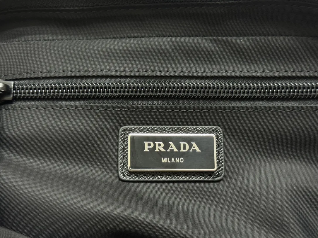 Re-Nylon Belt Bag with Leather Trim D59011404 — view 9