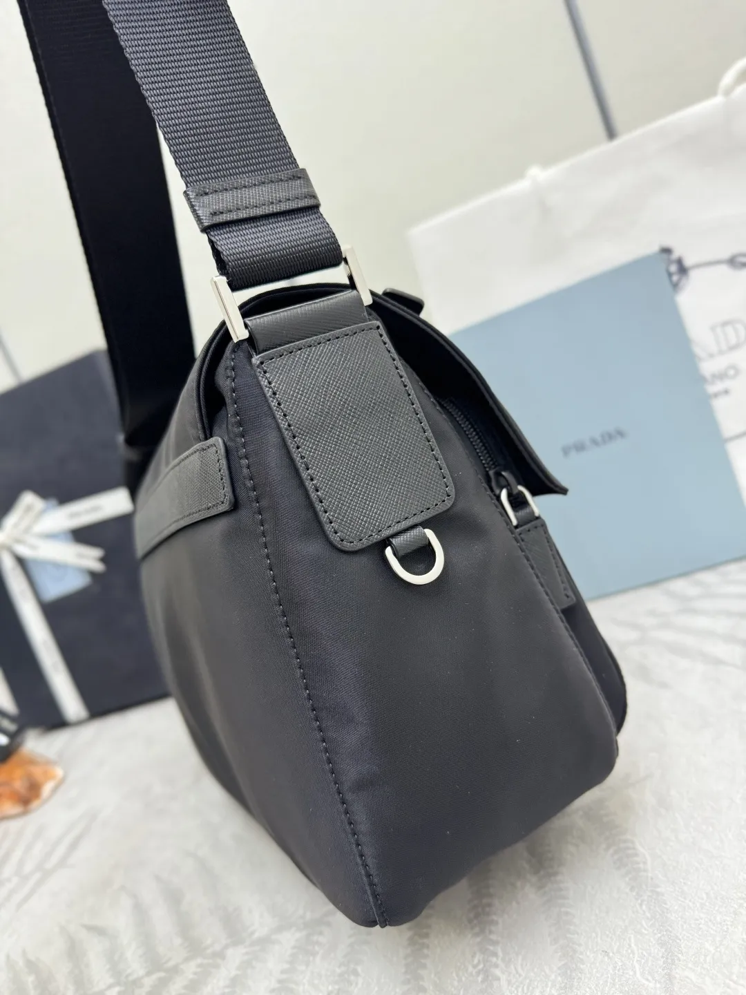Re-Nylon Crossbody Bag with Detachable Pouch D71011407 — view 5