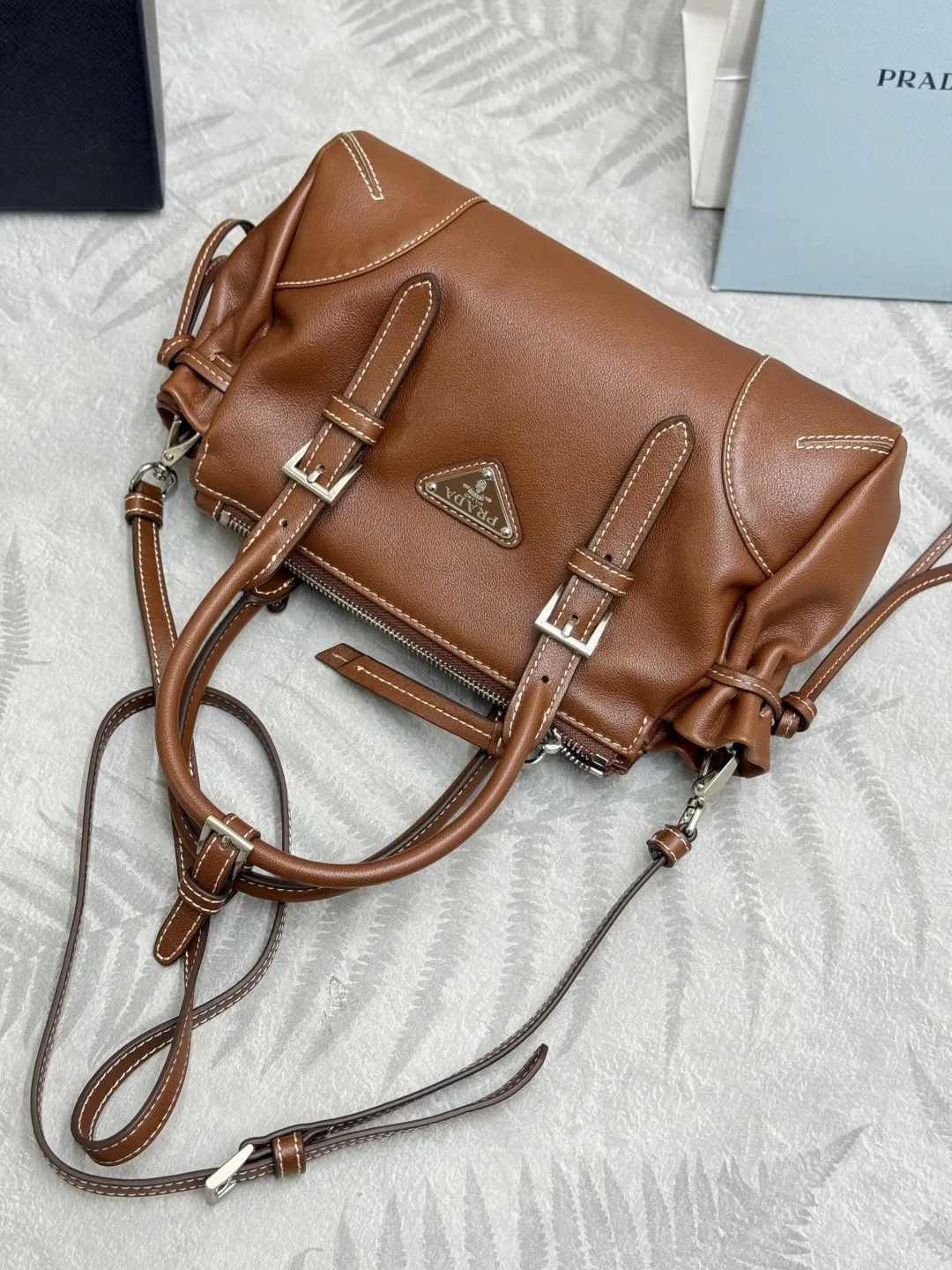 Vintage Leather Top-Handle Tote Bag D100018573 — view 5