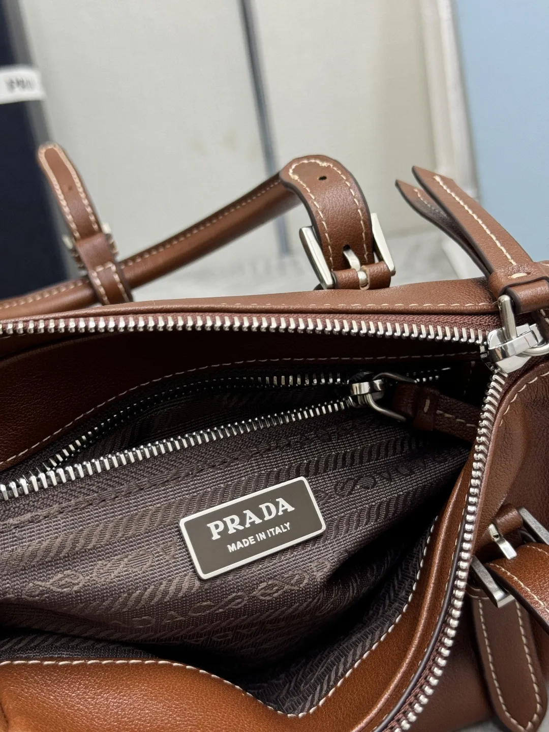 Vintage Leather Top-Handle Tote Bag D100018573 — view 9