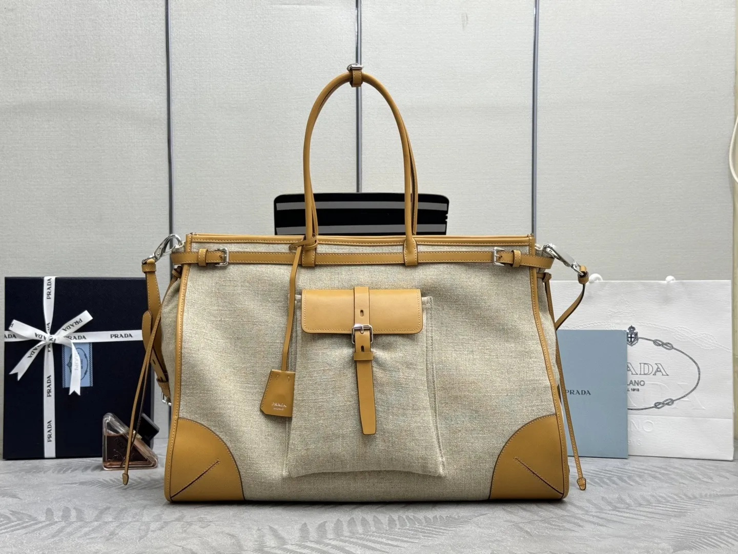 Soft Lux Linen and Leather Tote Bag D118018580