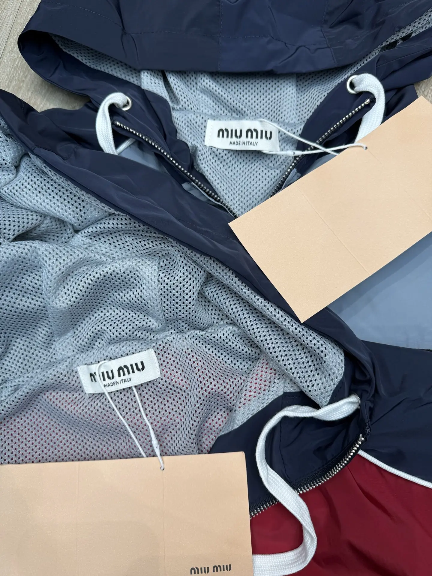 Color-Block Hooded Windbreaker Jacket D11916091 — view 2