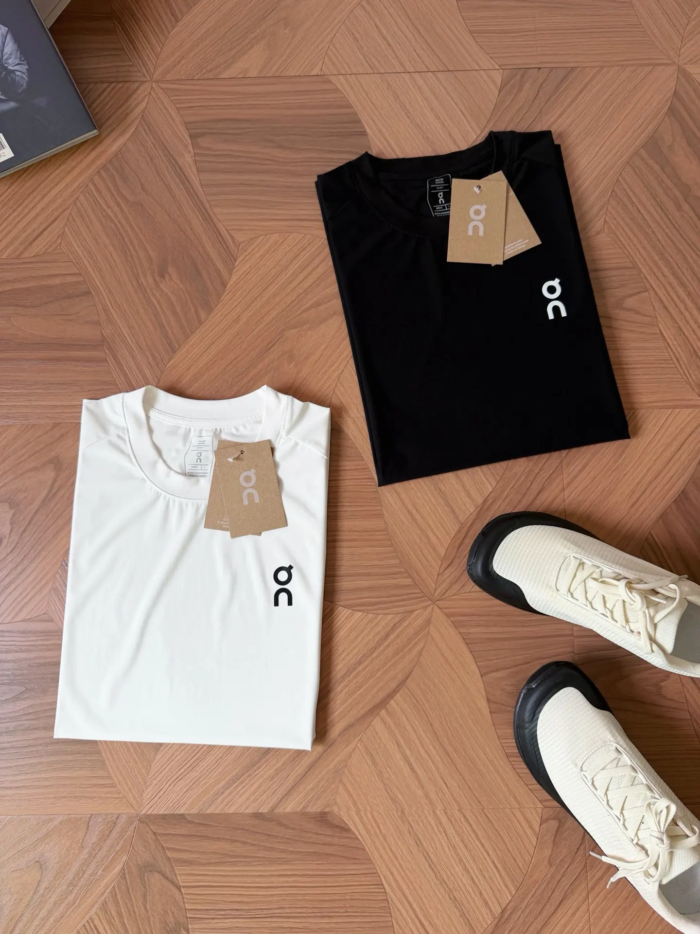 On Running Court Performance Tech T-Shirt D12013612