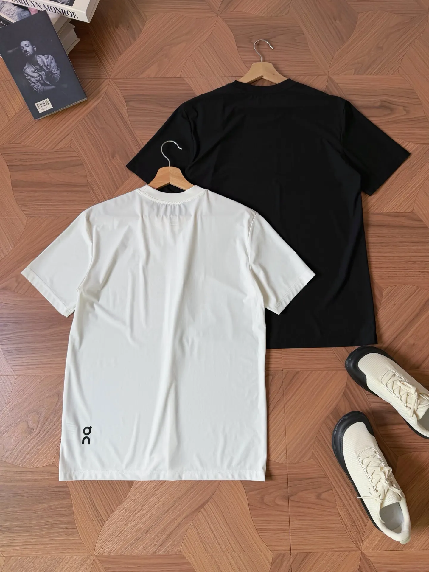 On Running Court Performance Tech T-Shirt D12013612 — view 3