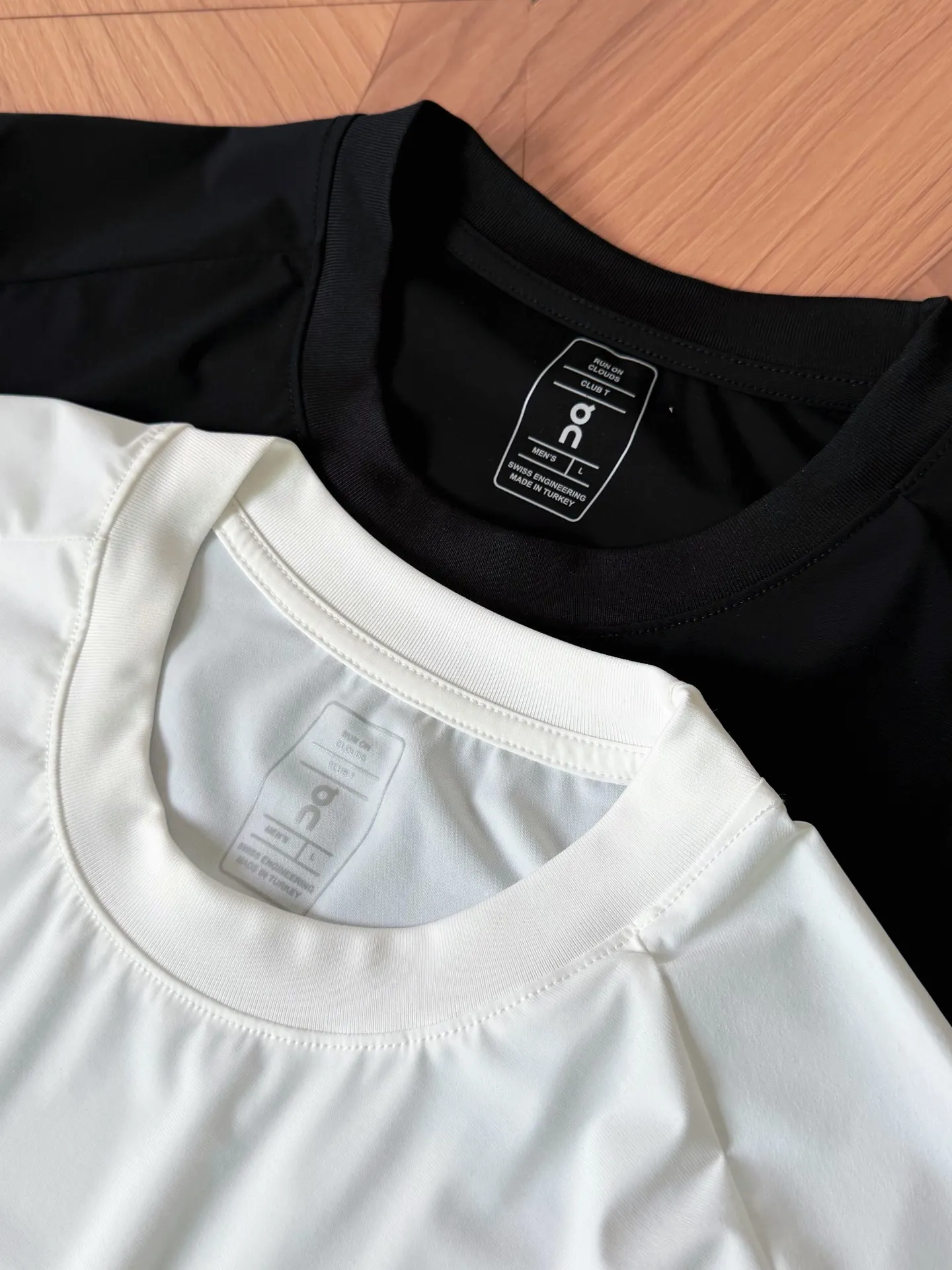 On Running Court Performance Tech T-Shirt D12013612 — view 4