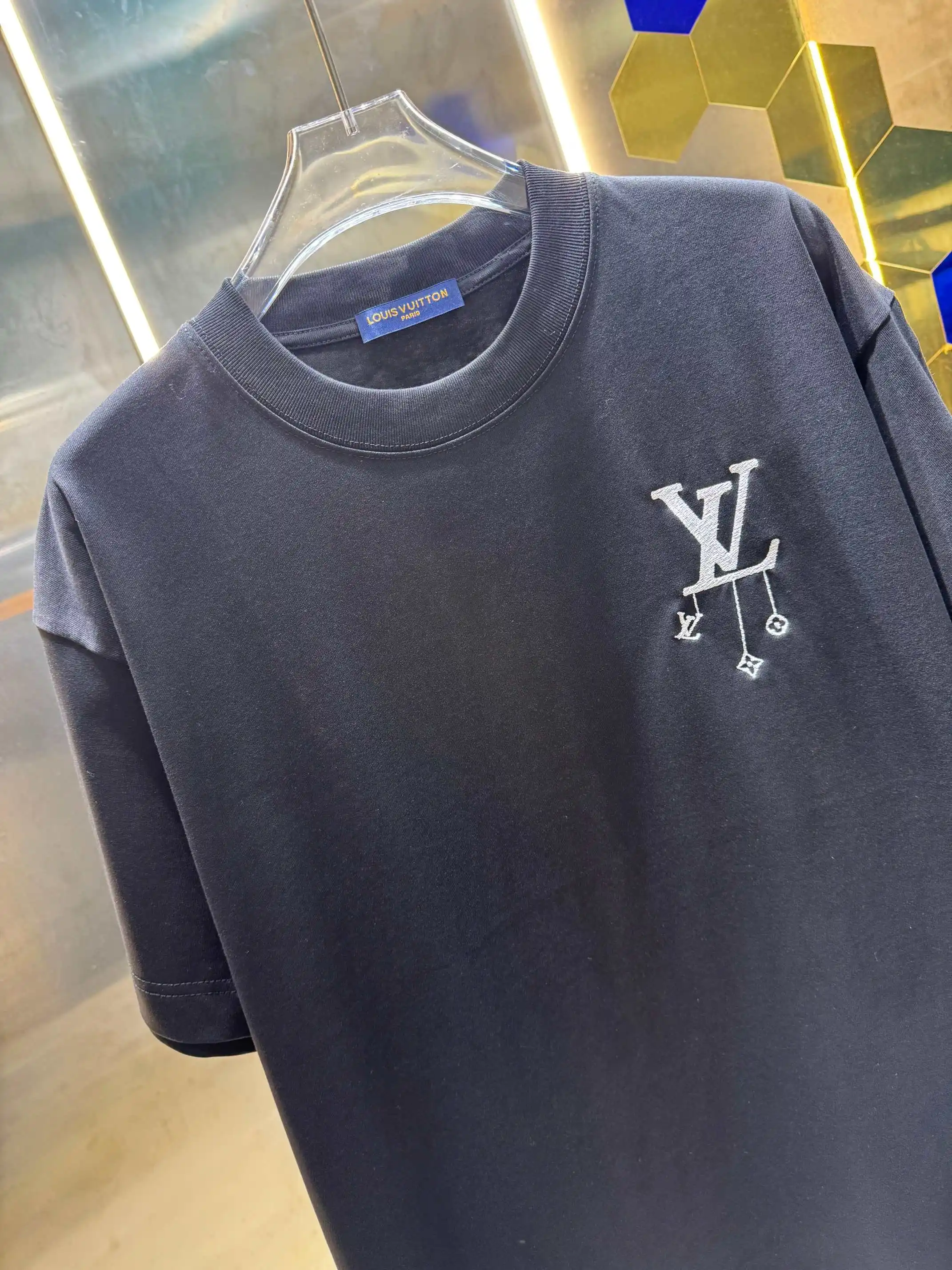 Embroidered Logo Relaxed Fit T-Shirt D13513401 — view 2