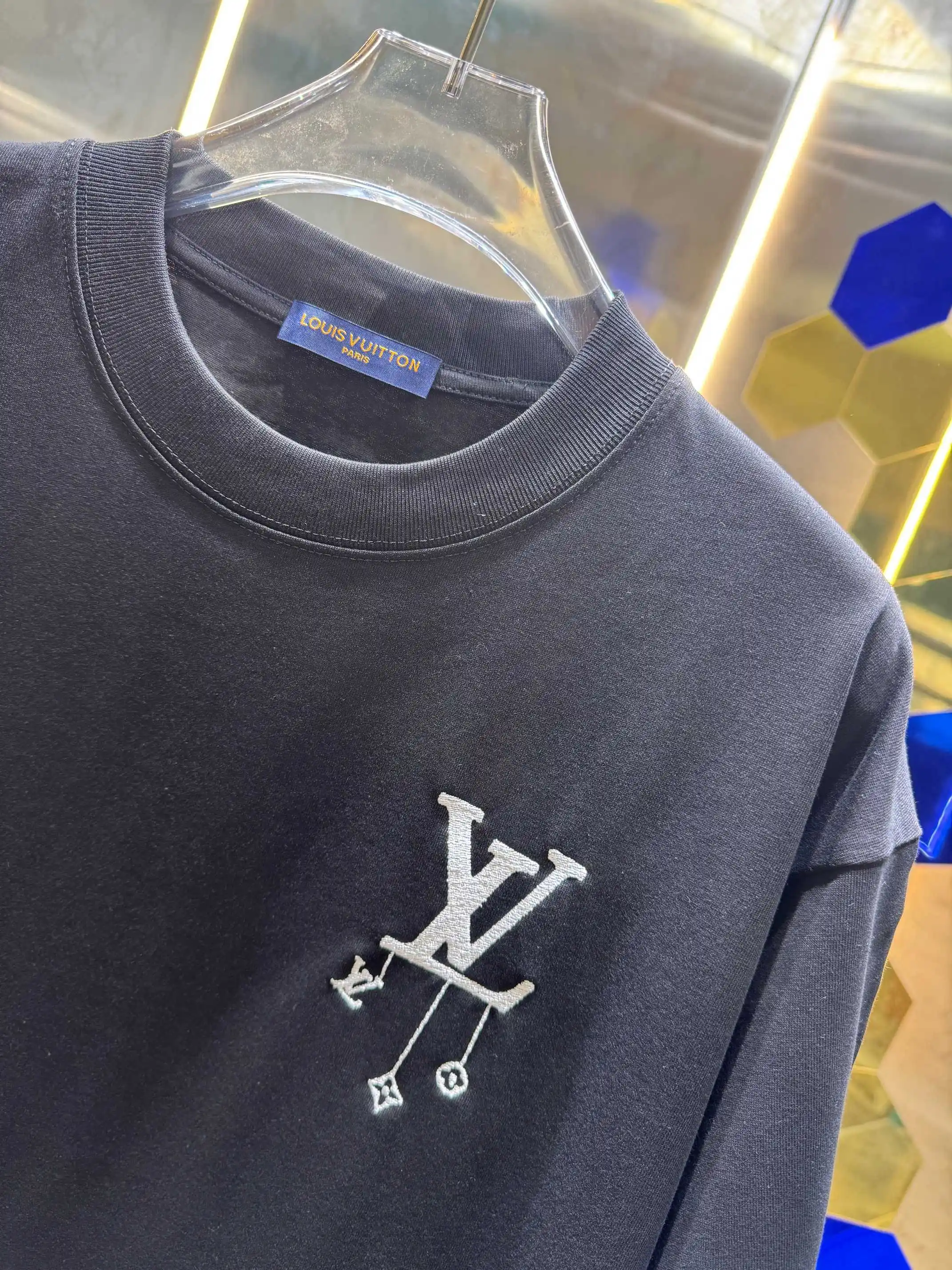Embroidered Logo Relaxed Fit T-Shirt D13513401 — view 3