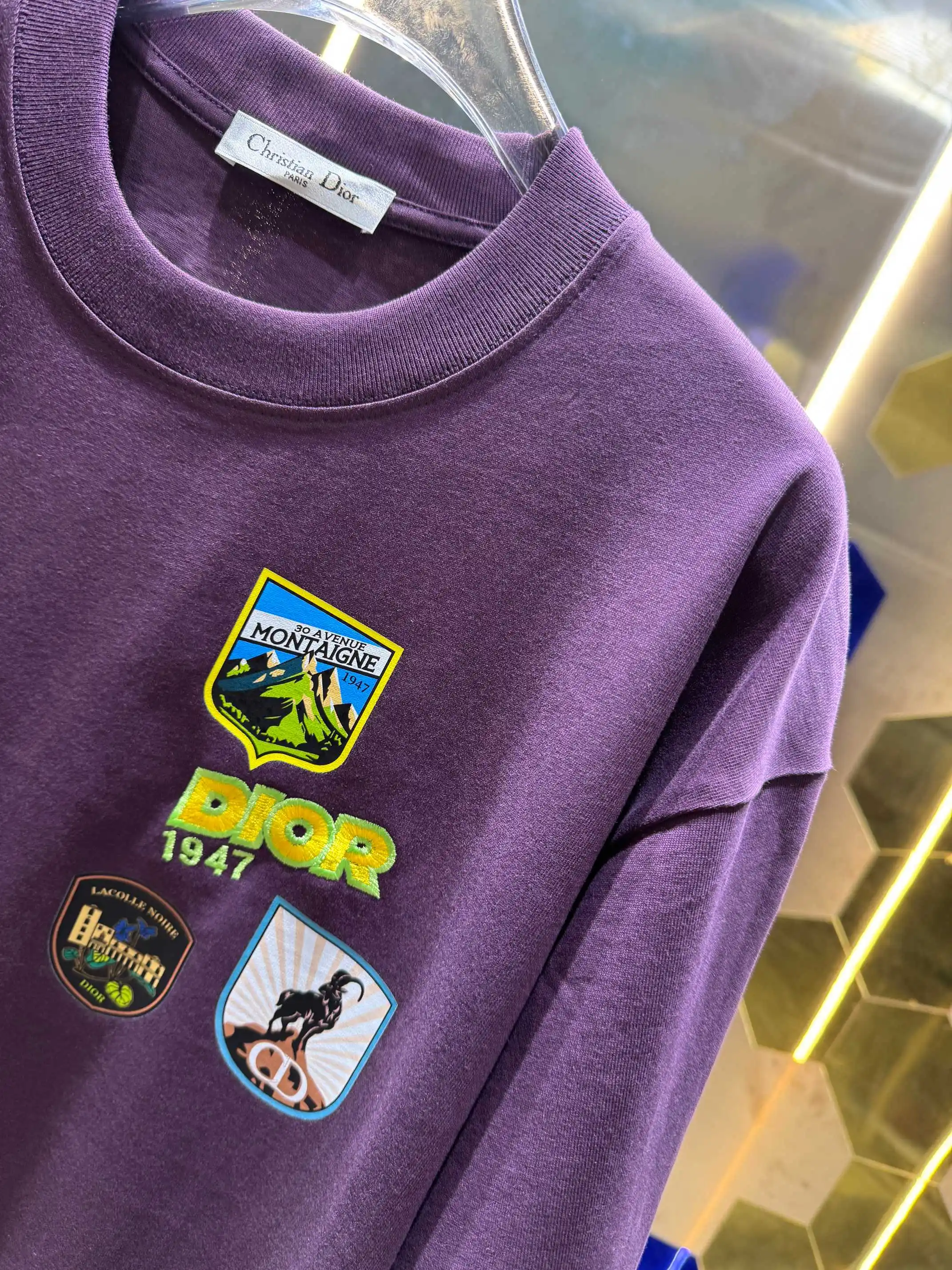 Logo Patch Embroidered Cotton T-Shirt D13513396 — view 3
