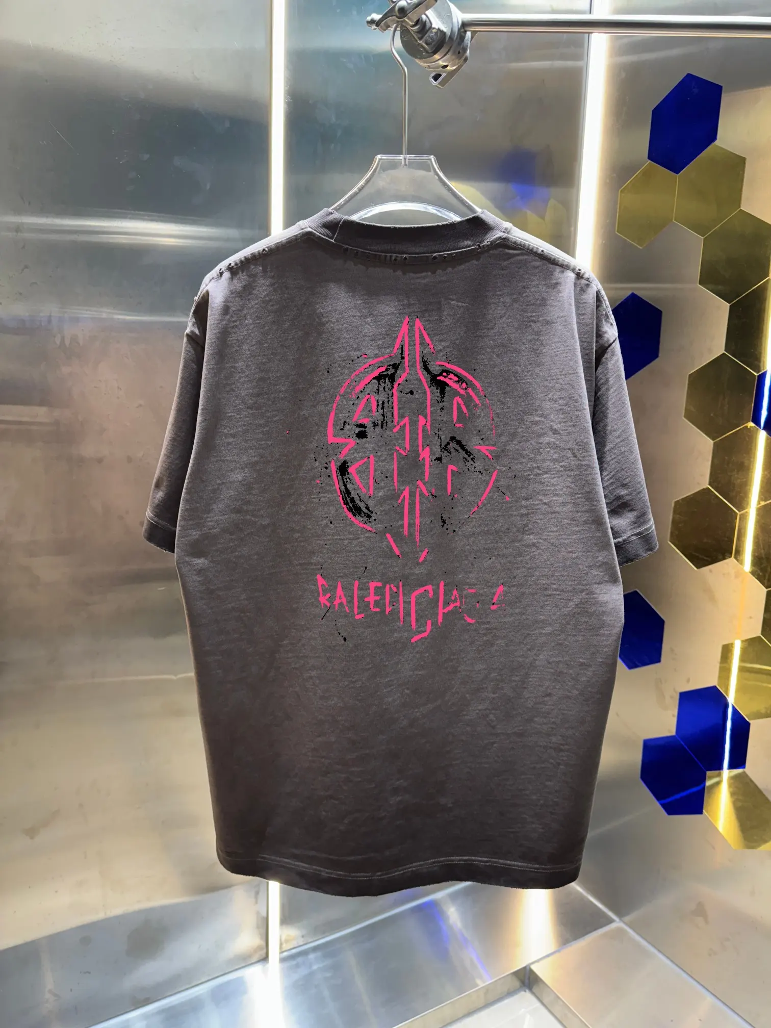 Logo Print Distressed Cotton T-Shirt D14013420 — view 3
