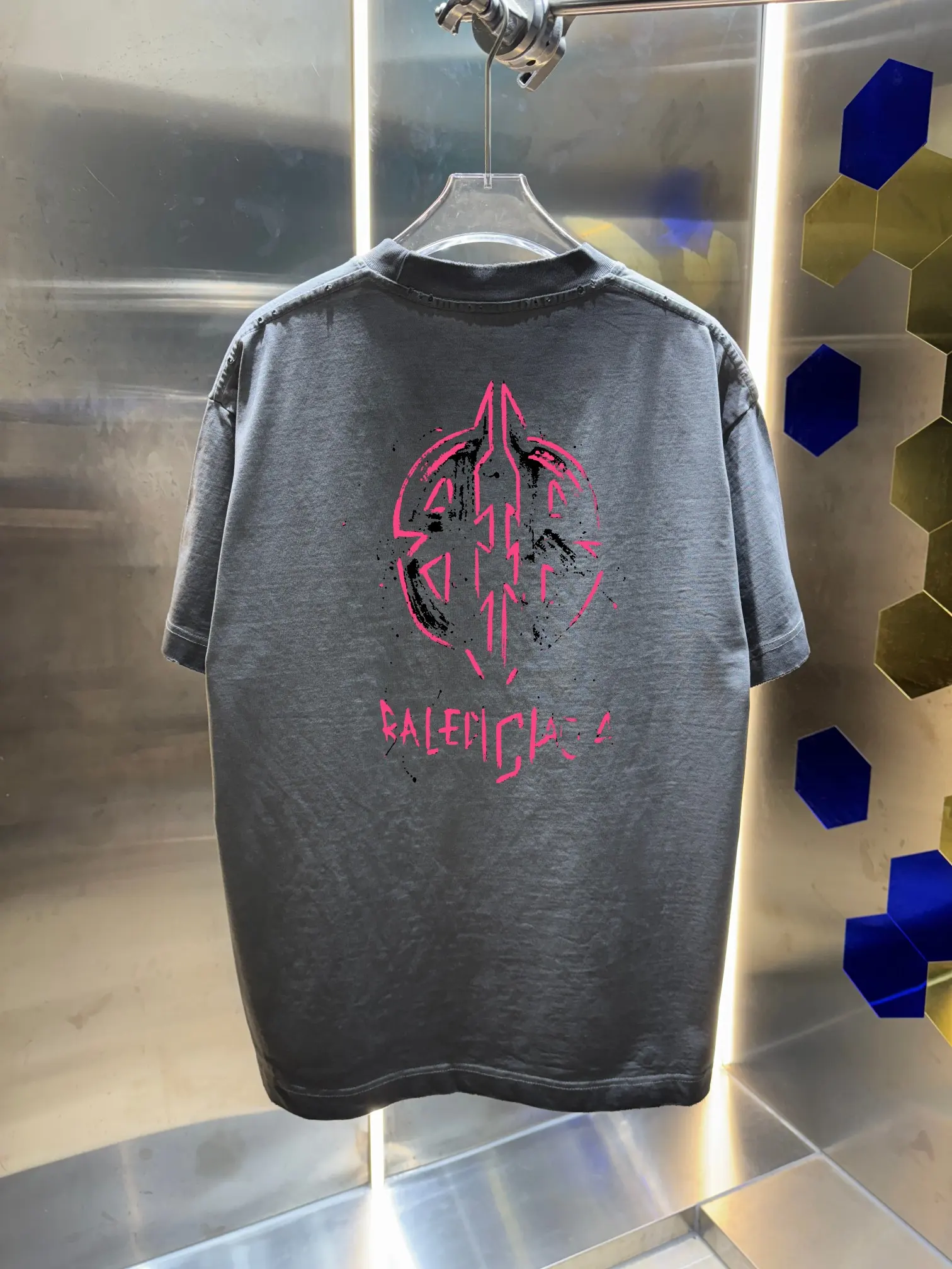 Logo Print Distressed Cotton T-Shirt D14013419 — view 3