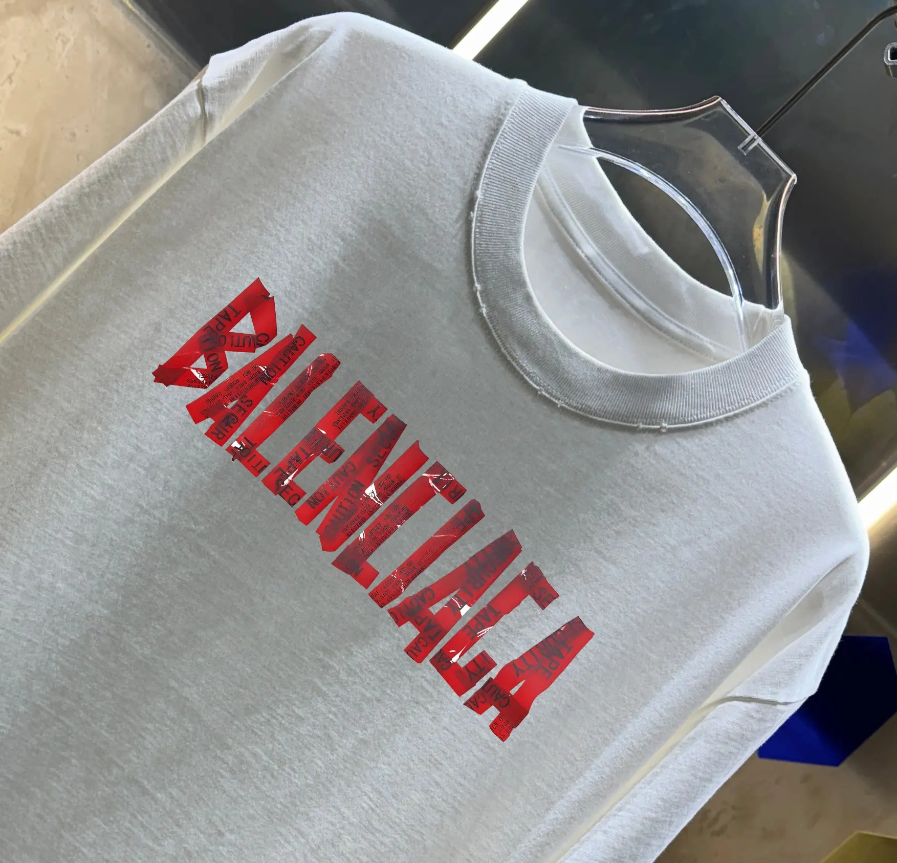 Logo Print Distressed Cotton T-Shirt D14013409 — view 2