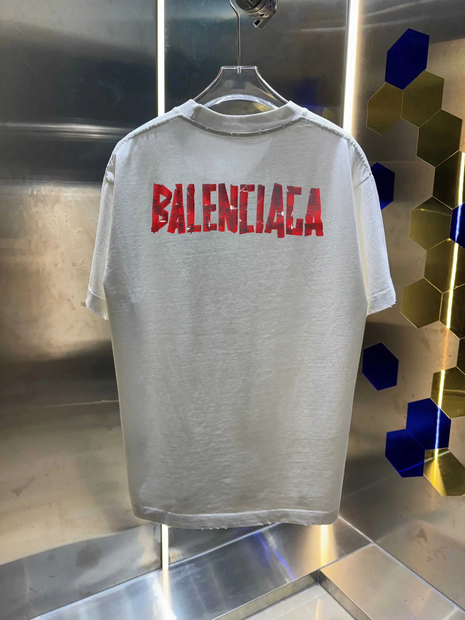 Logo Print Distressed Cotton T-Shirt D14013409 — view 3