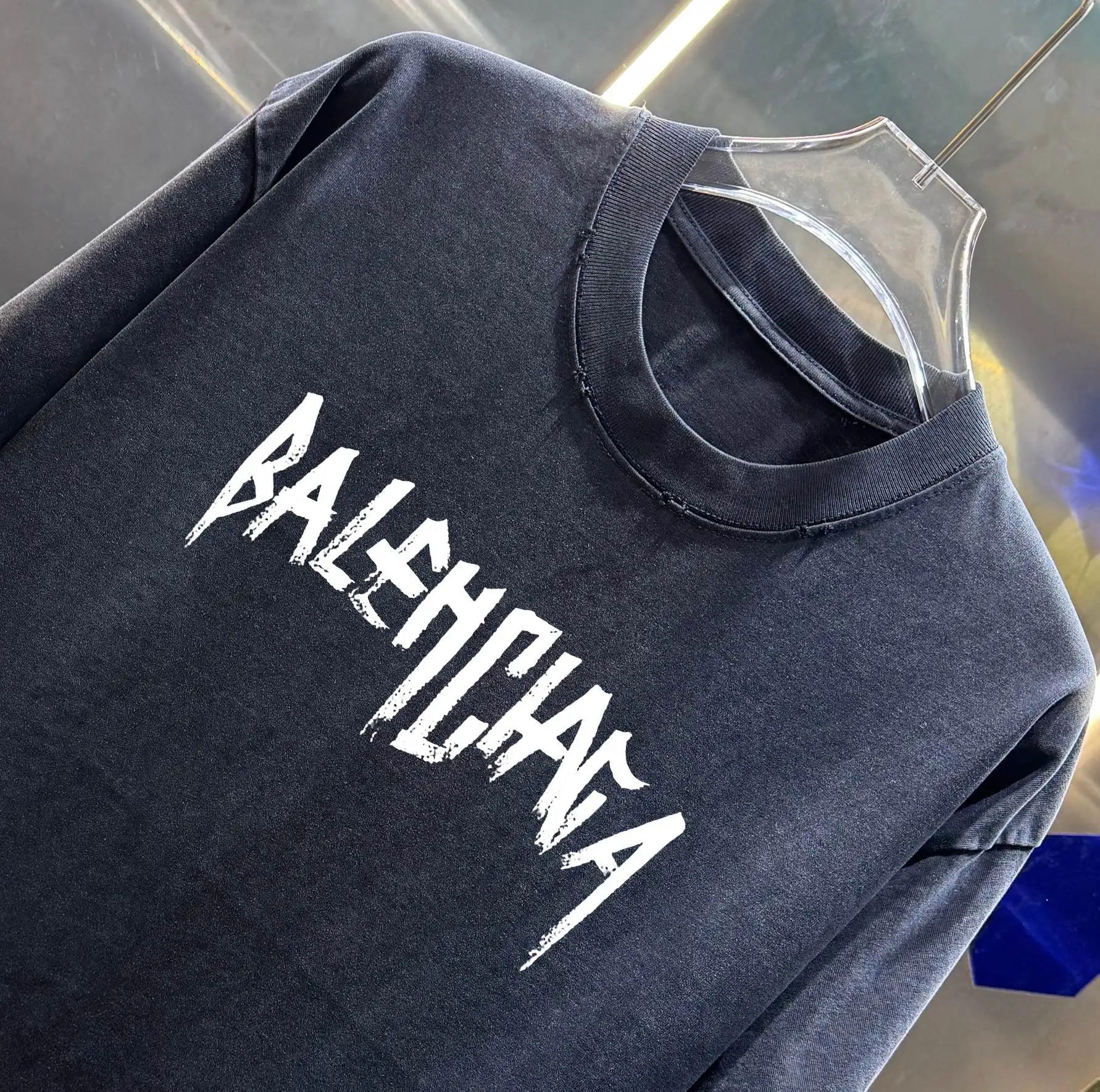 Logo Print Distressed Cotton T-Shirt D14013418 — view 2