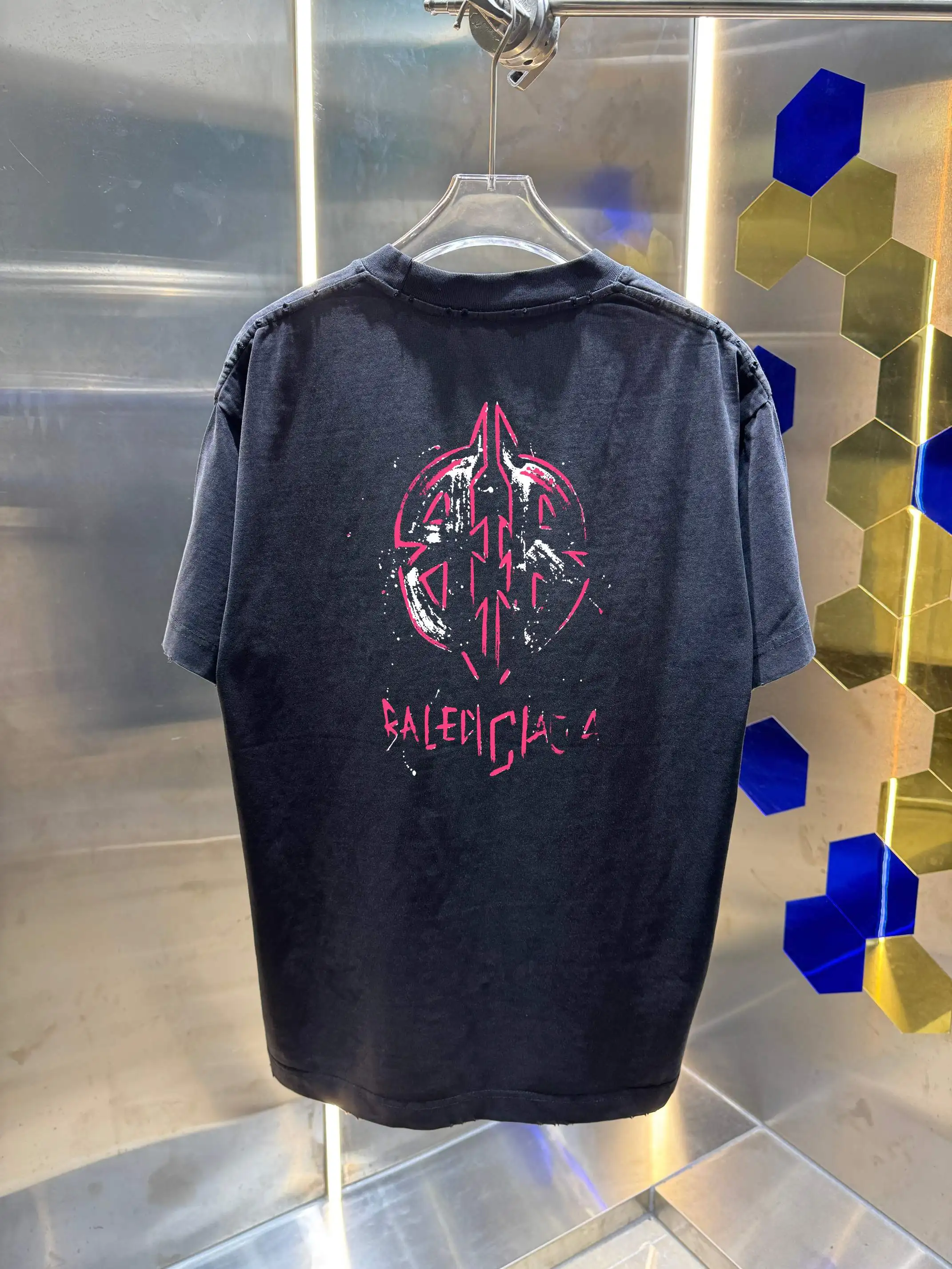 Logo Print Distressed Cotton T-Shirt D14013418 — view 3
