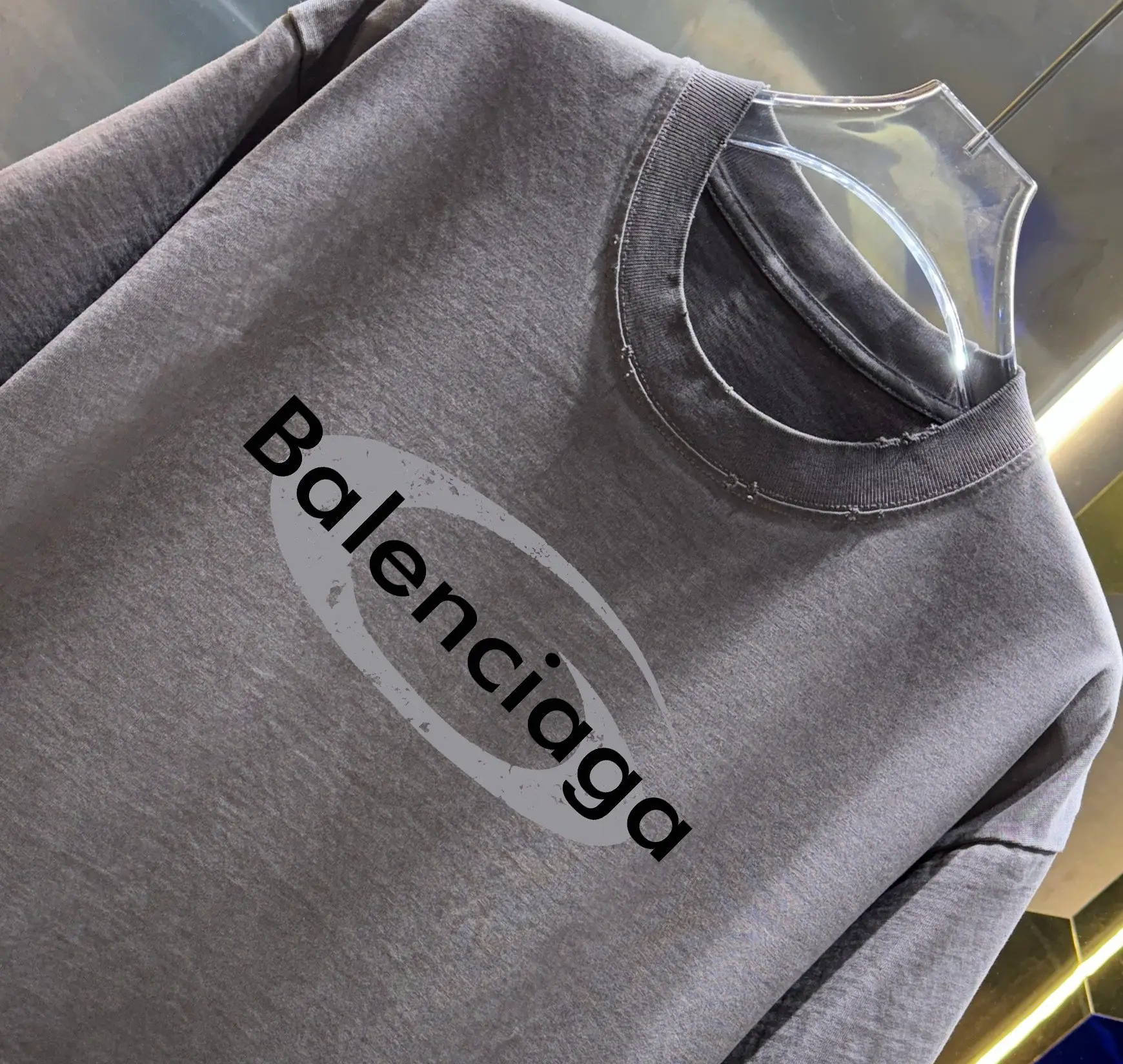Logo Print Distressed Oversized T-Shirt D14013423 — view 2