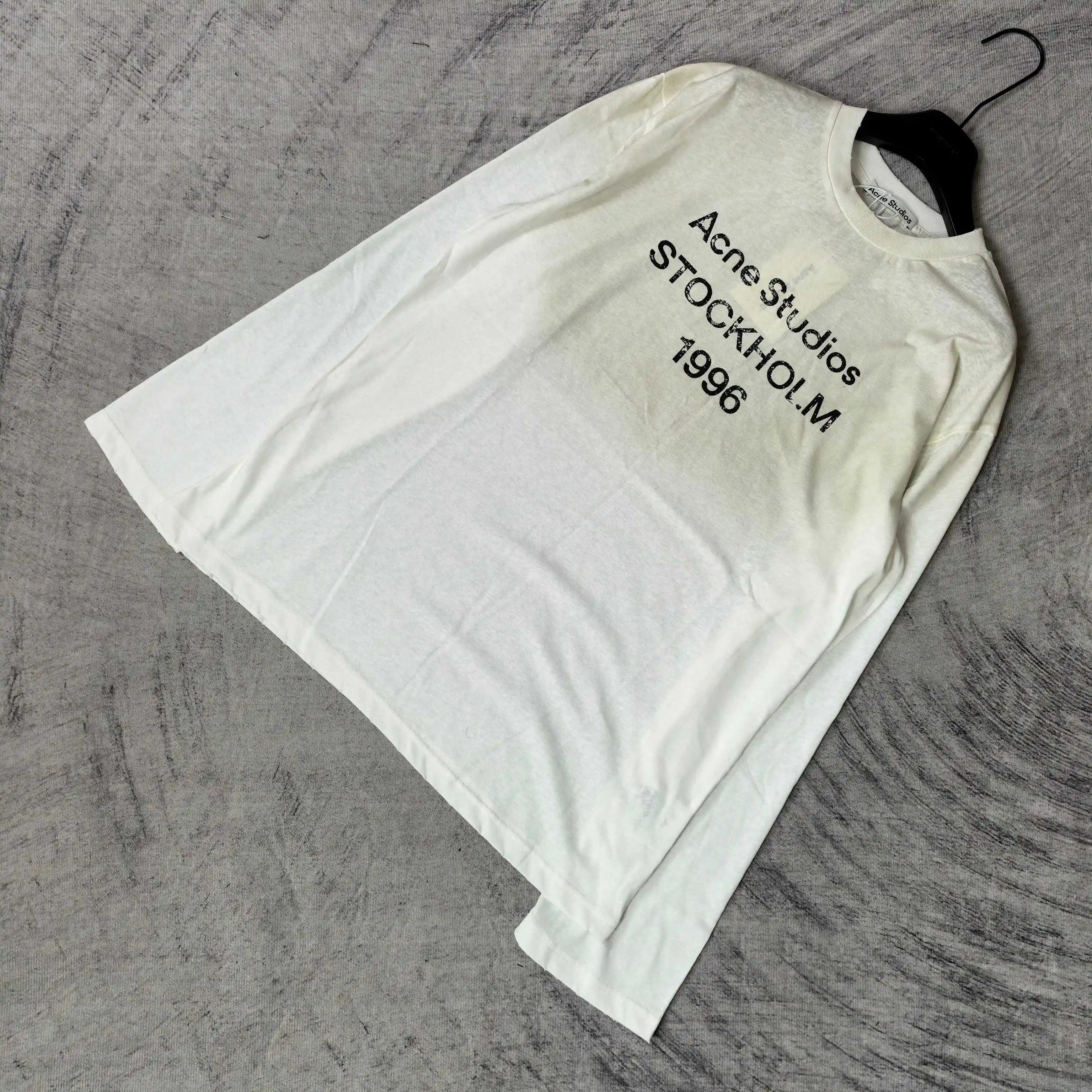 1996 Logo Distressed Long-Sleeve T-Shirt D14024567 — view 4