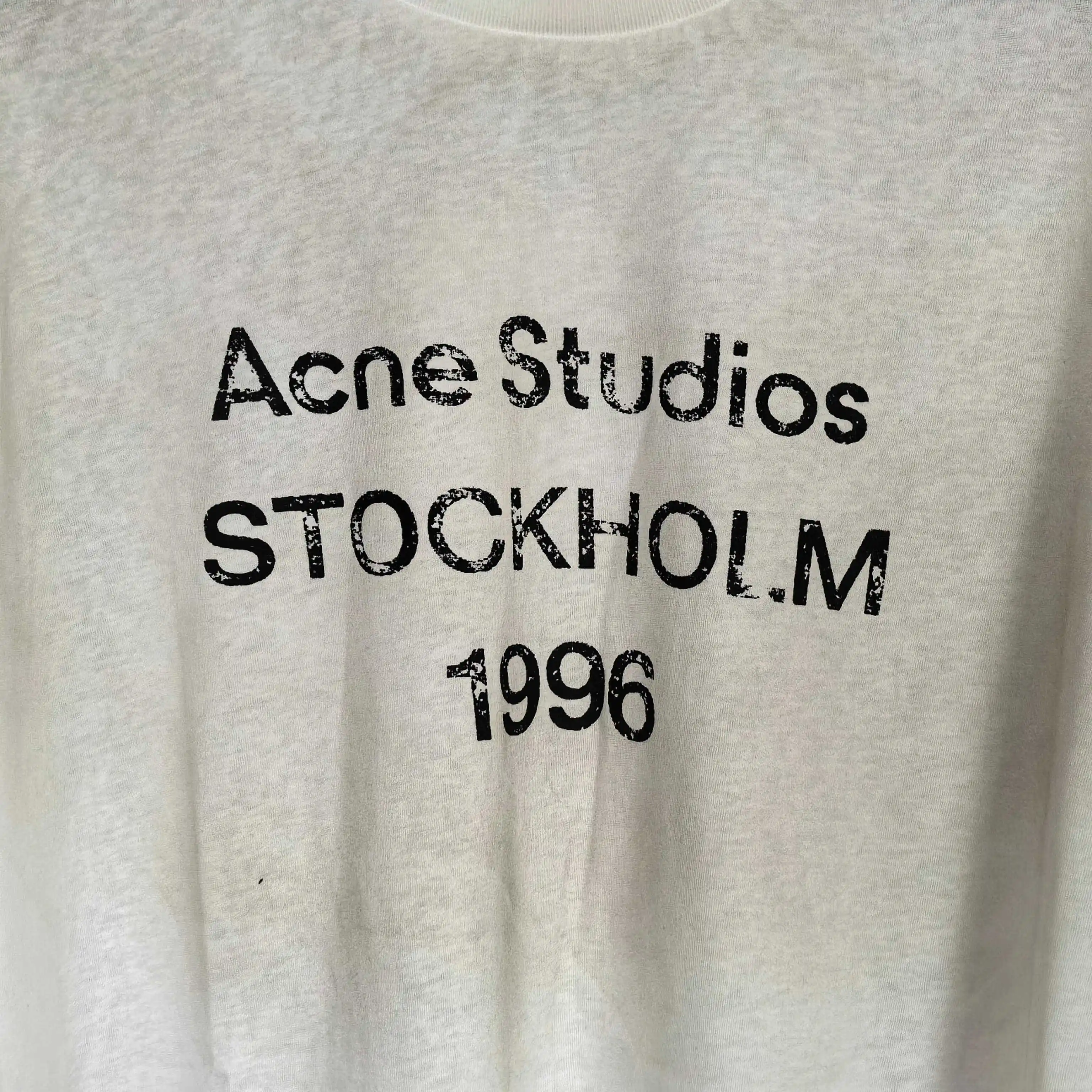 1996 Logo Distressed Long-Sleeve T-Shirt D14024567 — view 8