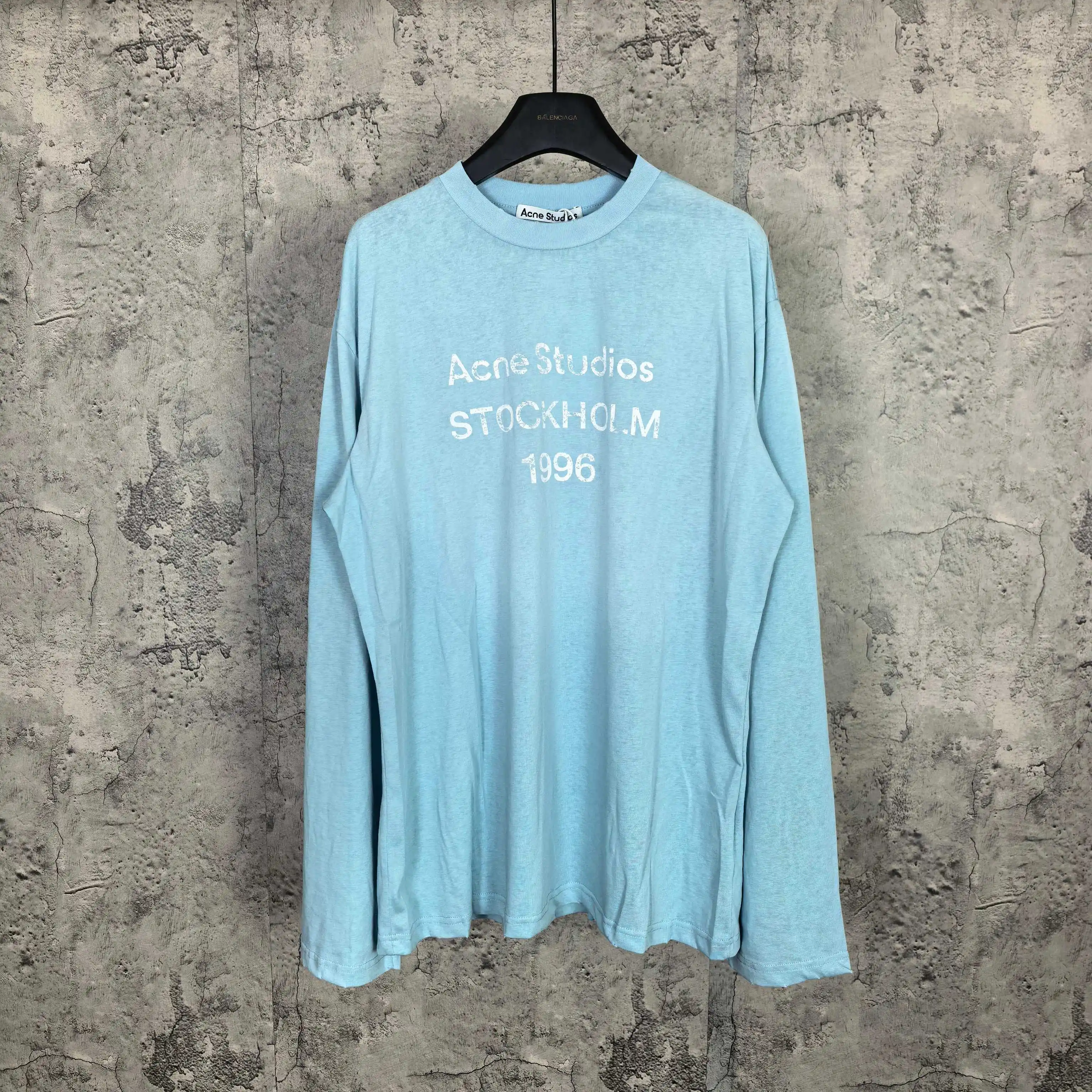 1996 Logo Distressed Long-Sleeve T-Shirt D14024565