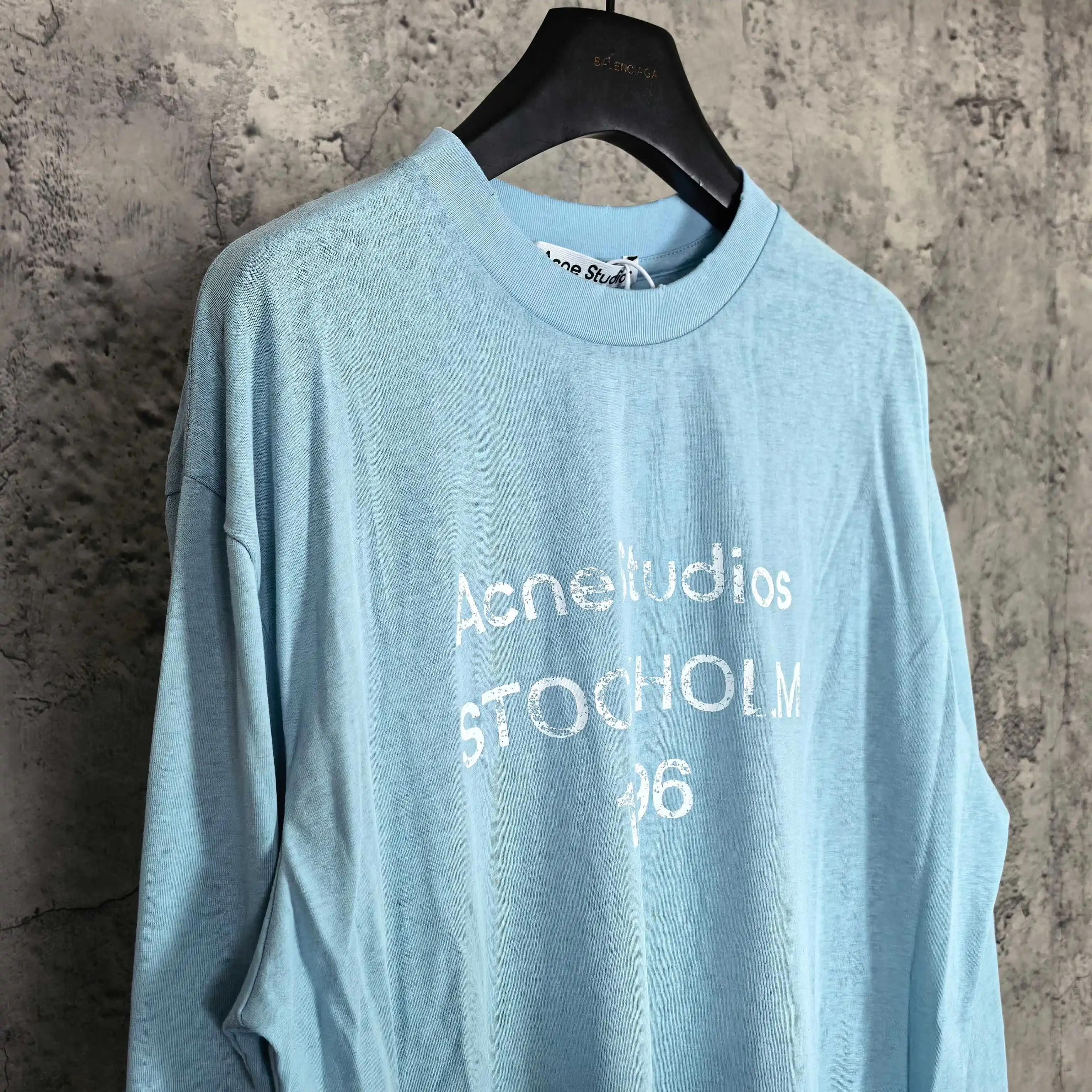 1996 Logo Distressed Long-Sleeve T-Shirt D14024565 — view 7