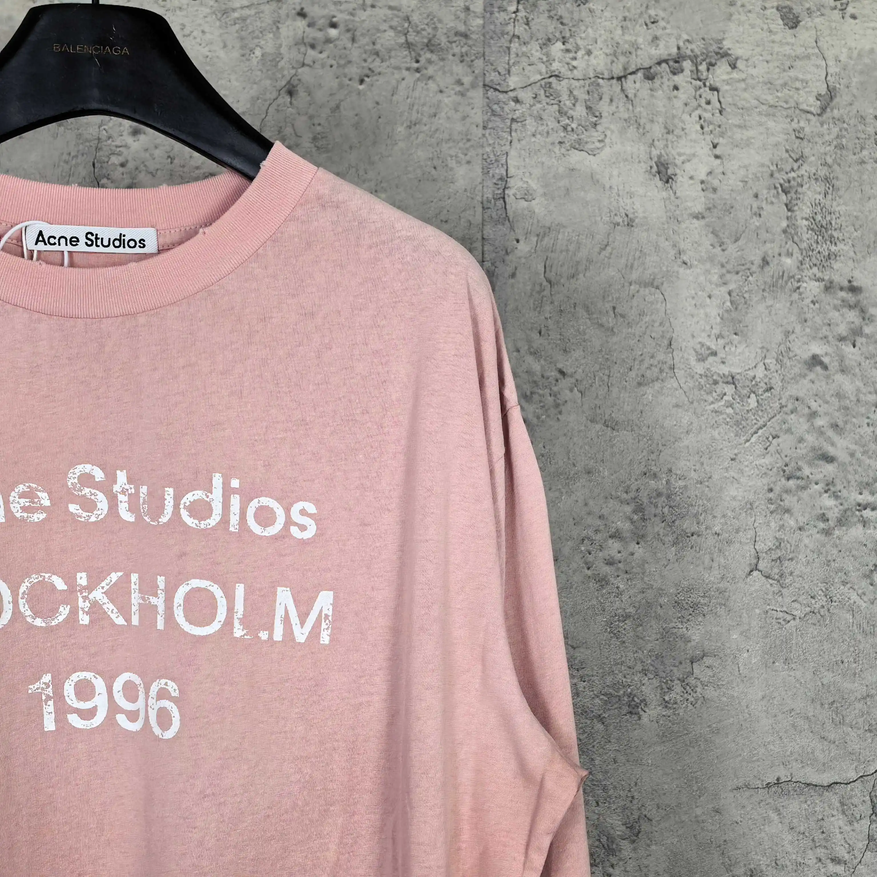1996 Logo Print Distressed Long-Sleeve T-Shirt D14024566 — view 9
