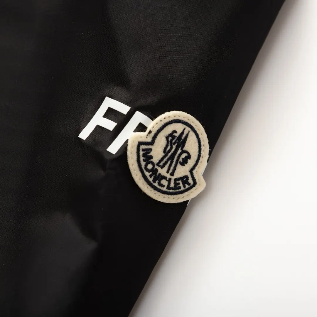 Moncler x Fragment Logo Print Lightweight Jacket D14521659 — view 6