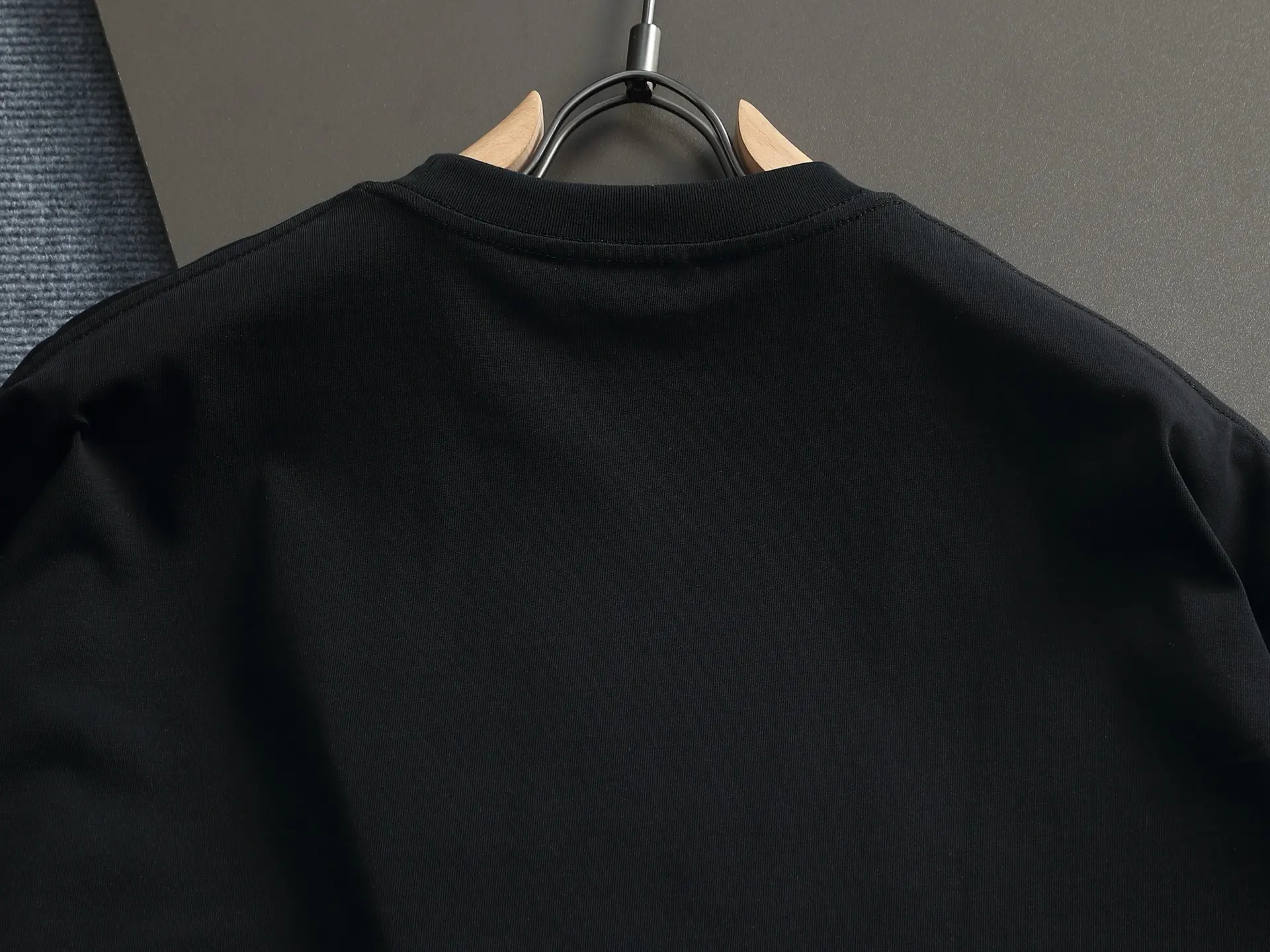 Logo Graphic Cotton T-Shirt D14514622 — view 9