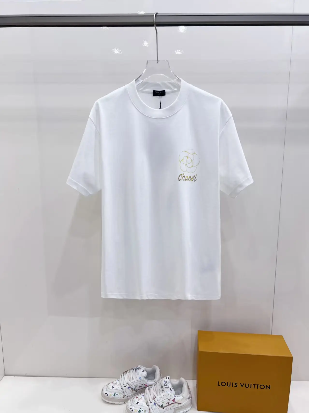 Camellia Graphic Print Cotton T-Shirt D14521442 — view 2